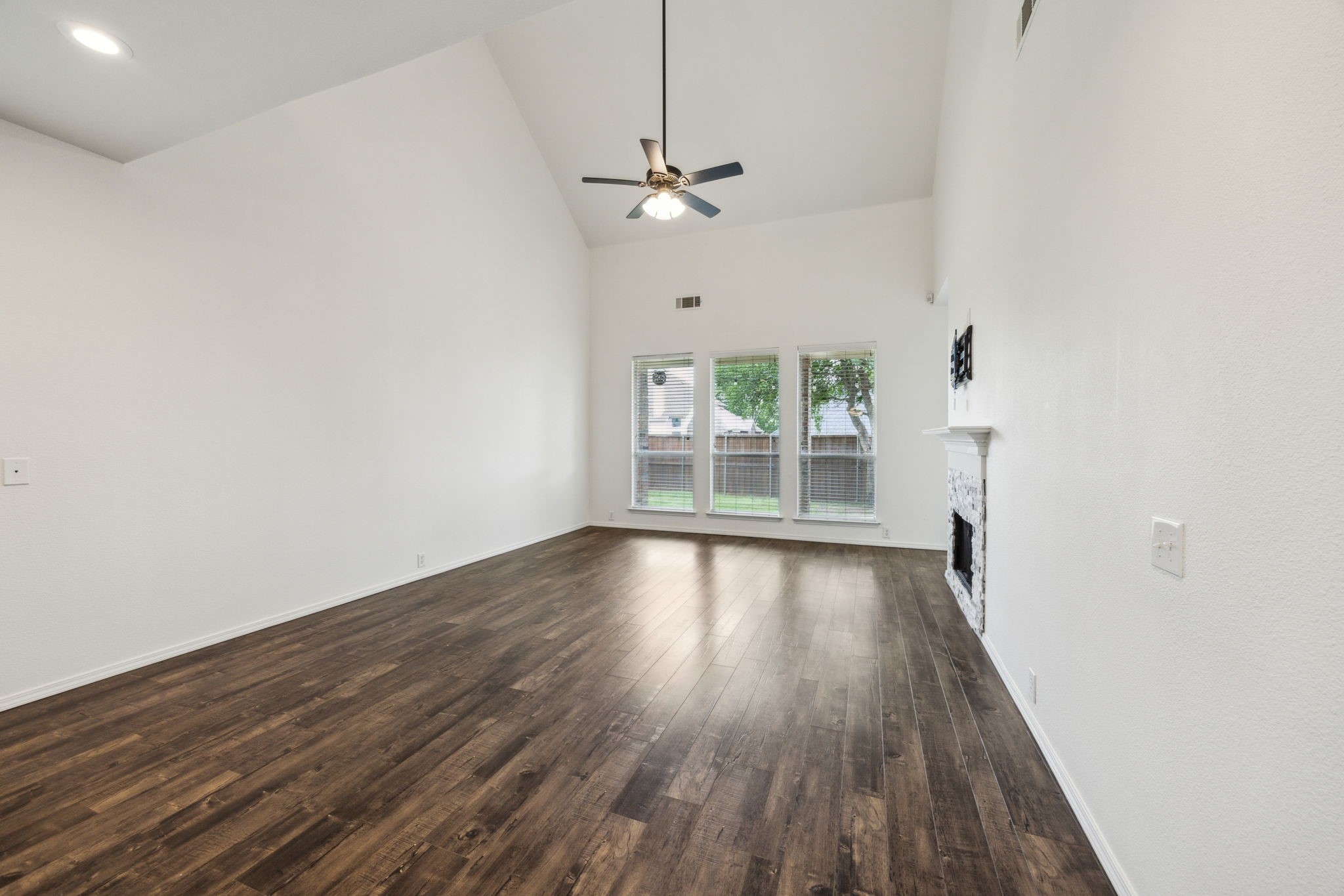 725 Vallejo Drive