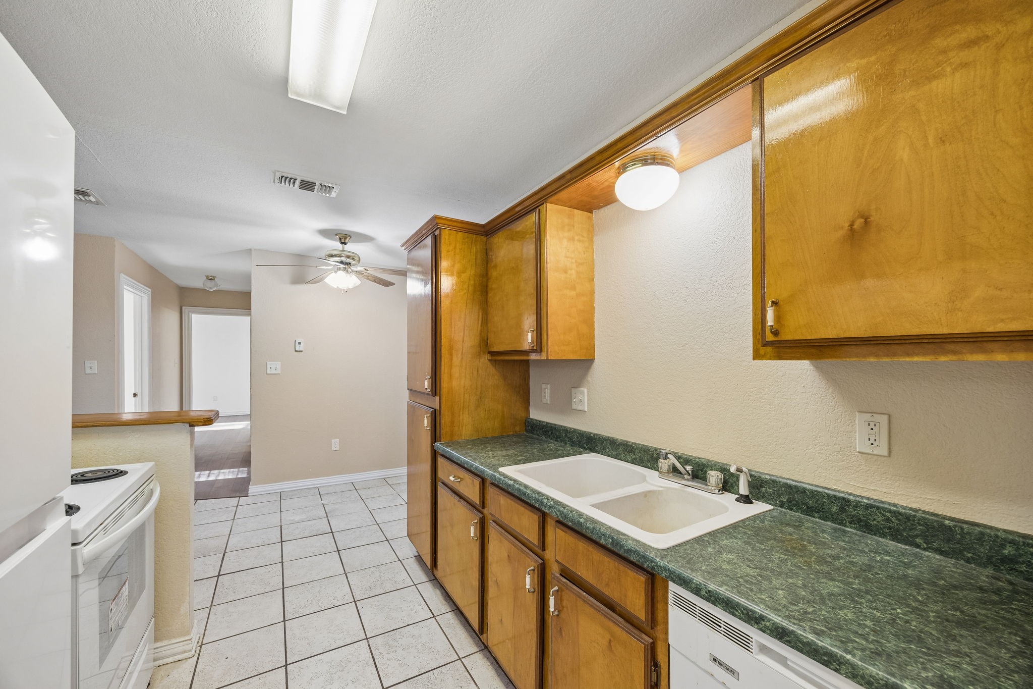 1104 & 1106 E High Street