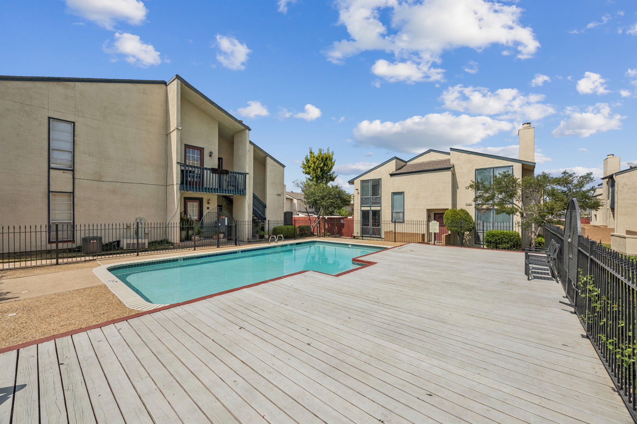 7175 Fair Oaks Avenue 60