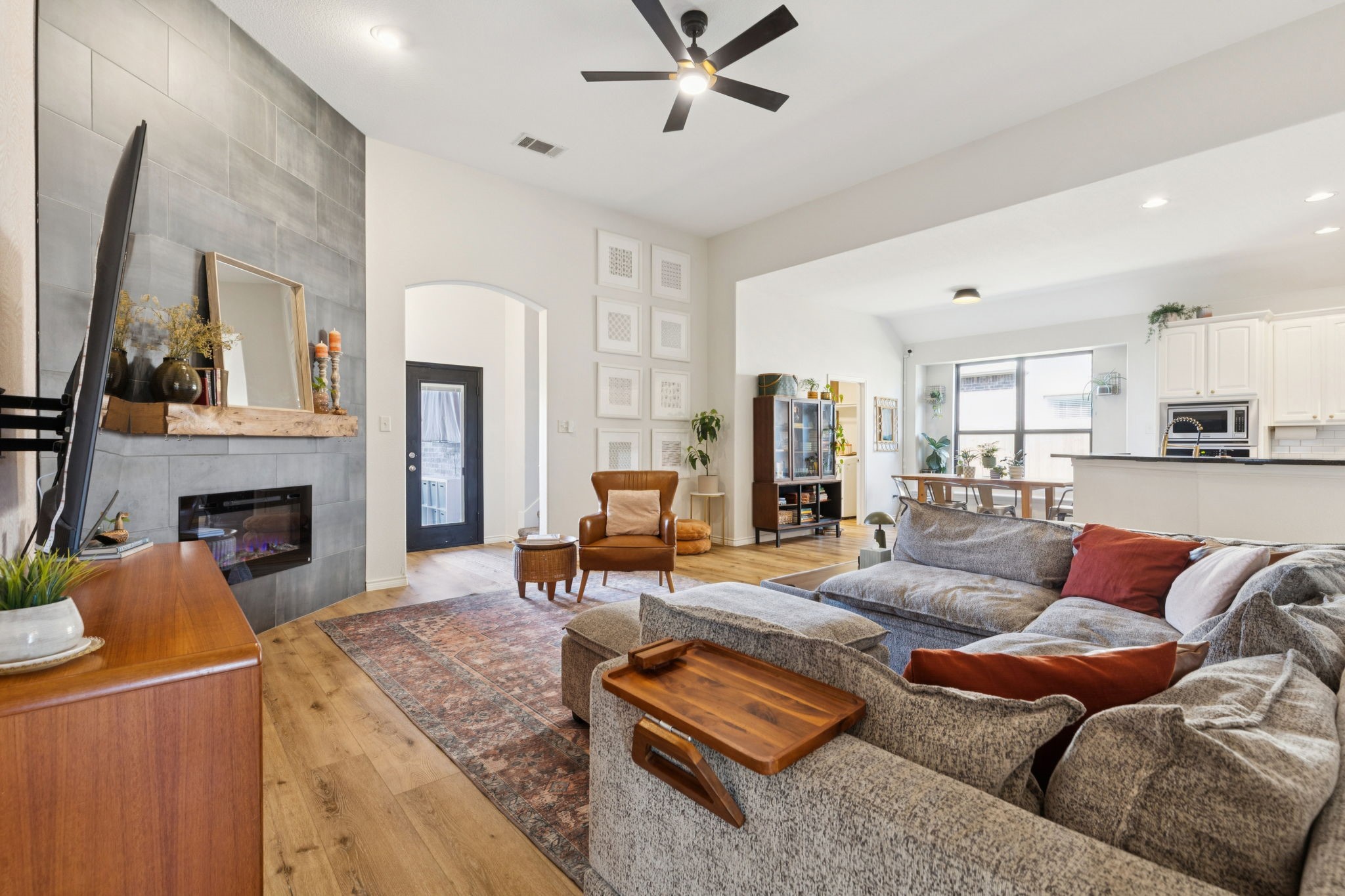 1326 White Water Lane