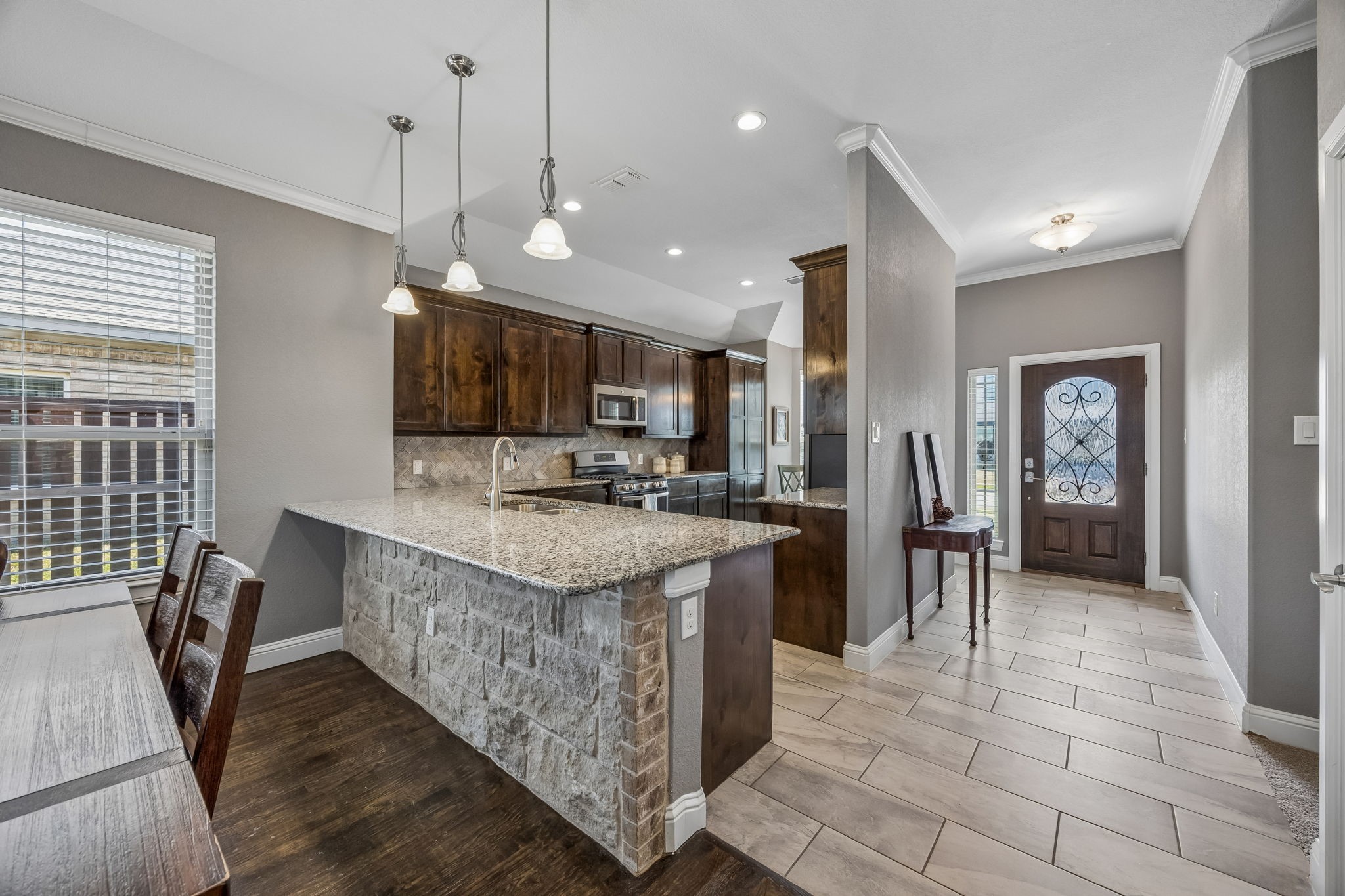 8005 Lake Bend Drive