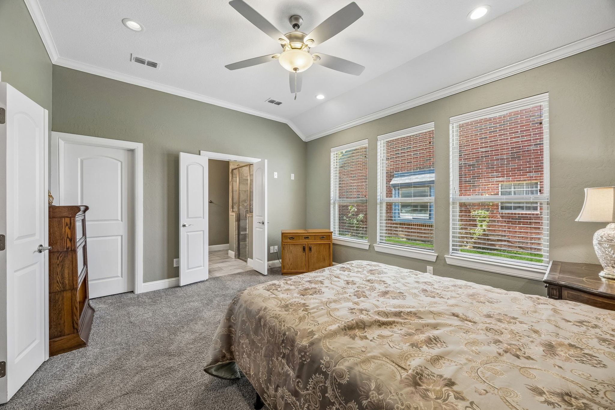 8005 Lake Bend Drive