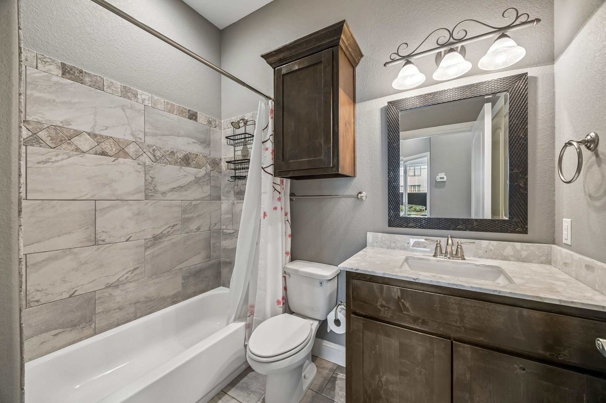 8005 Lake Bend Drive