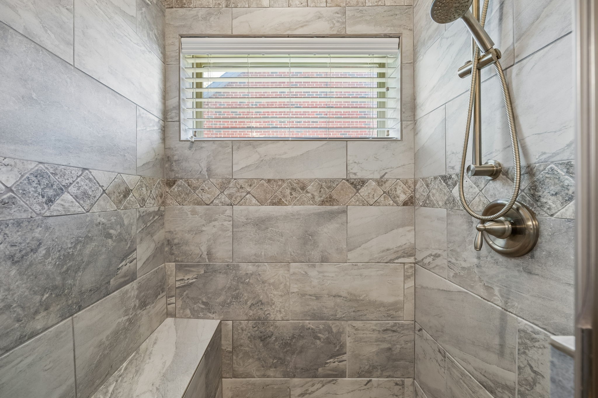 8005 Lake Bend Drive