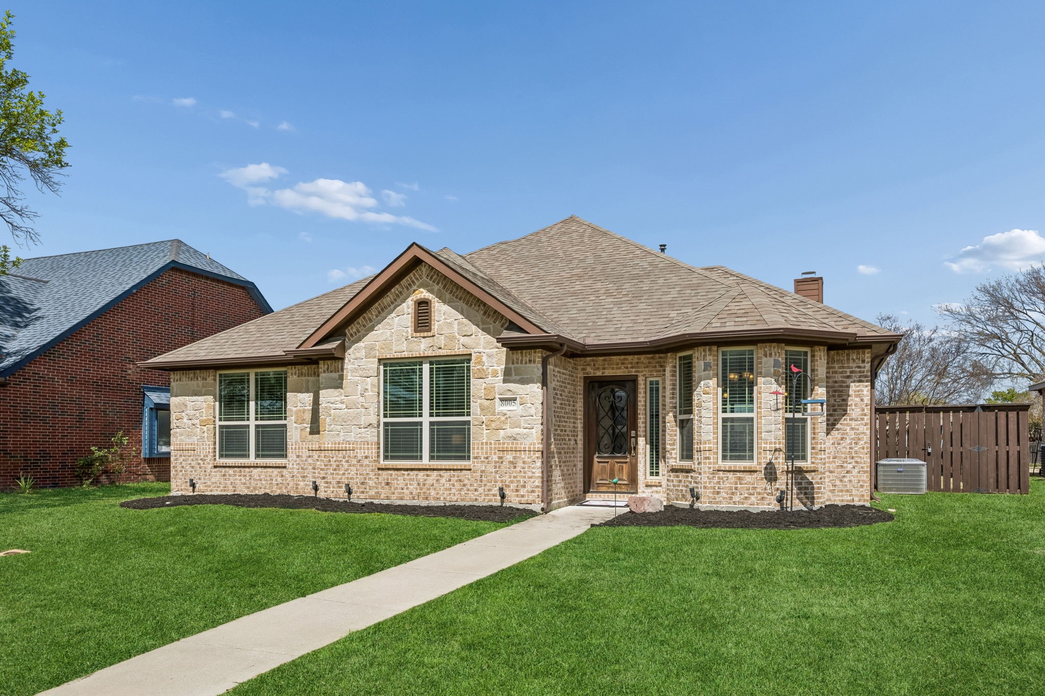 8005 Lake Bend Drive