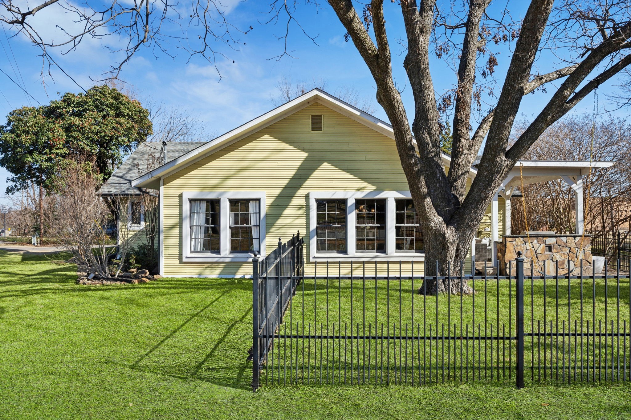 704 Williams Street