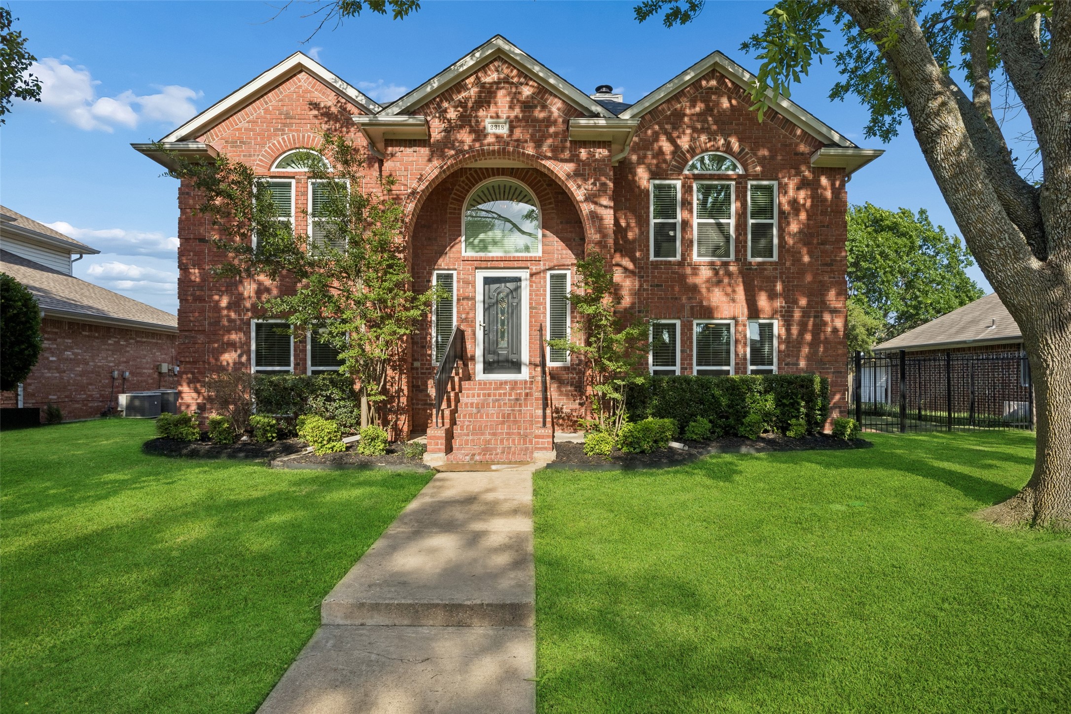 2318 Dana Drive