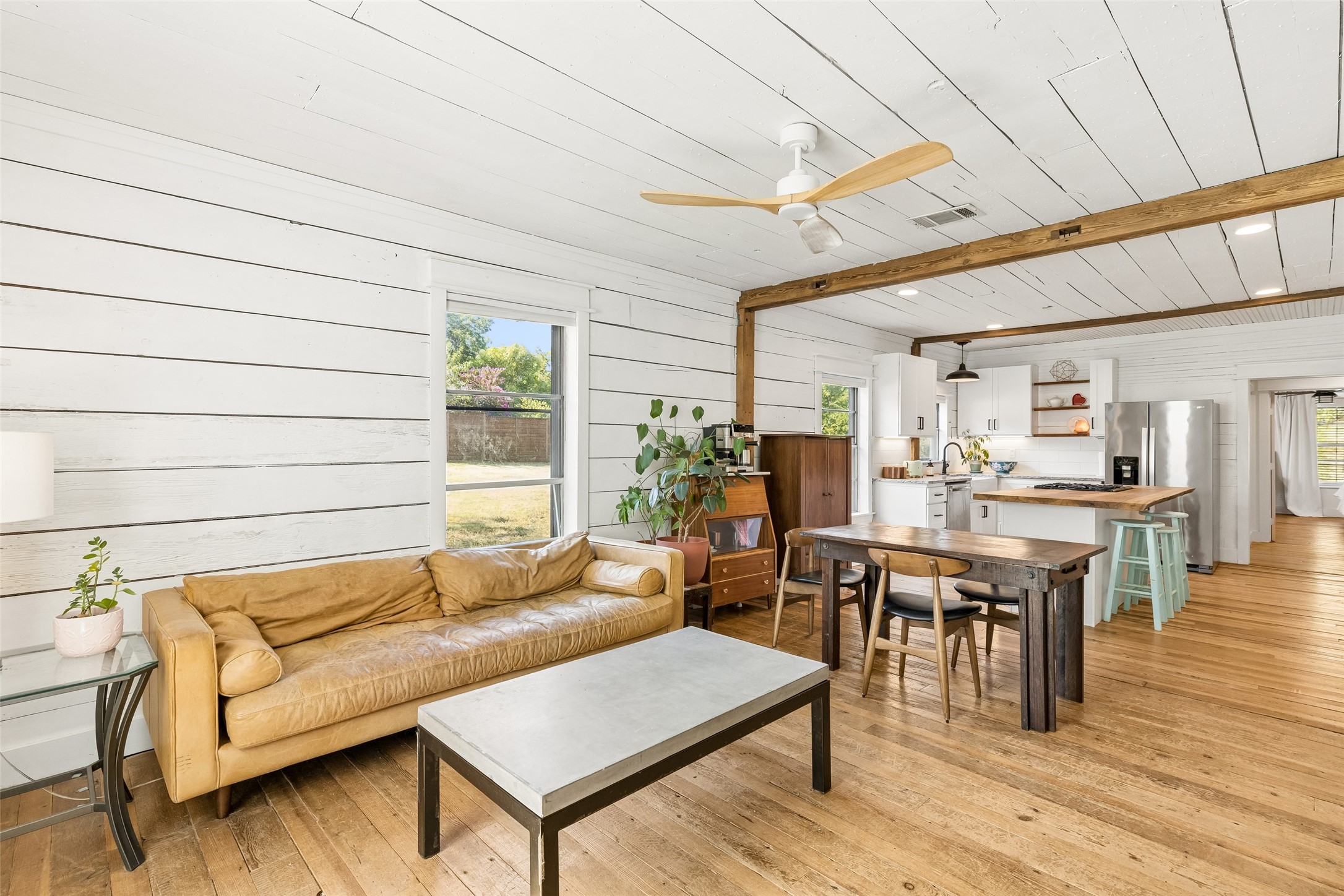 915 N Alamo Road