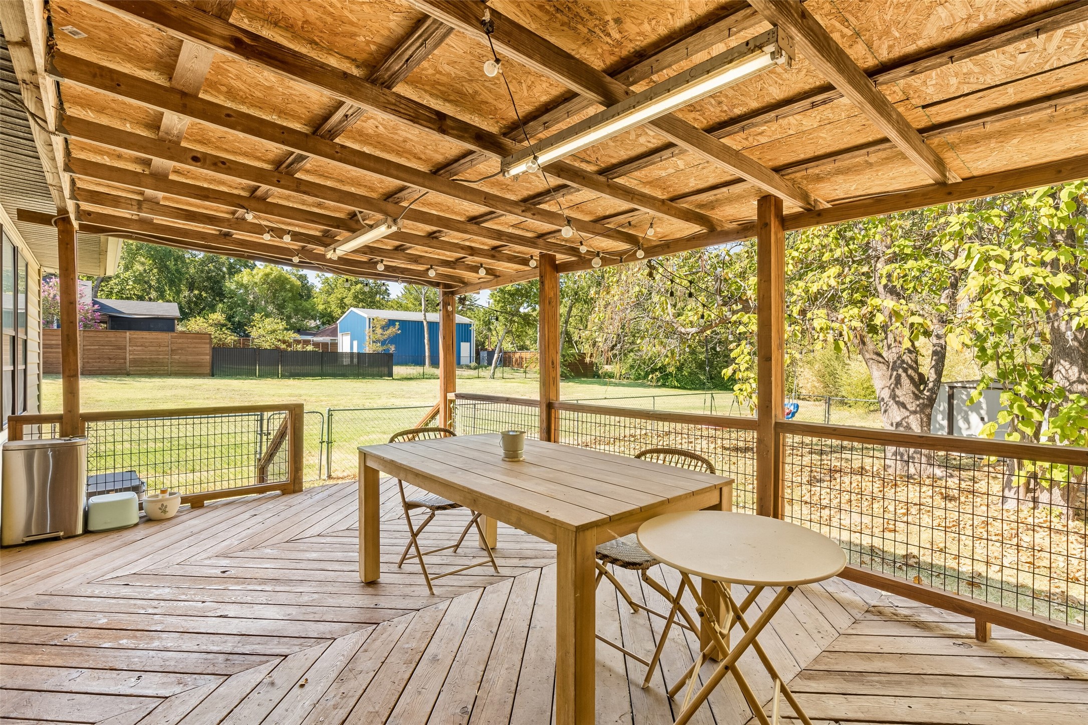 915 N Alamo Road