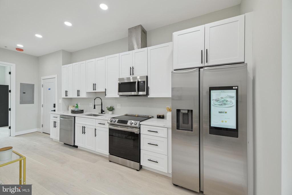 2213 M St NE #4