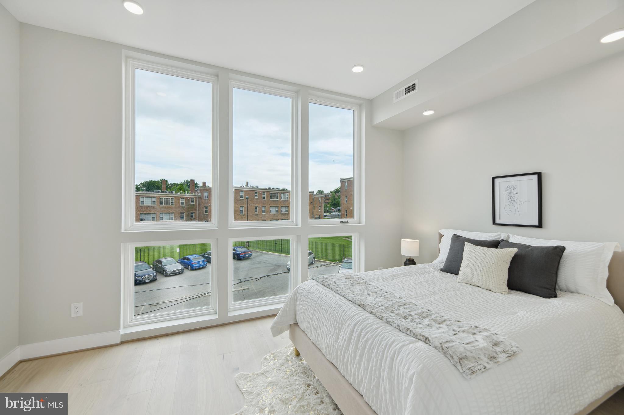 2213 M St NE #4