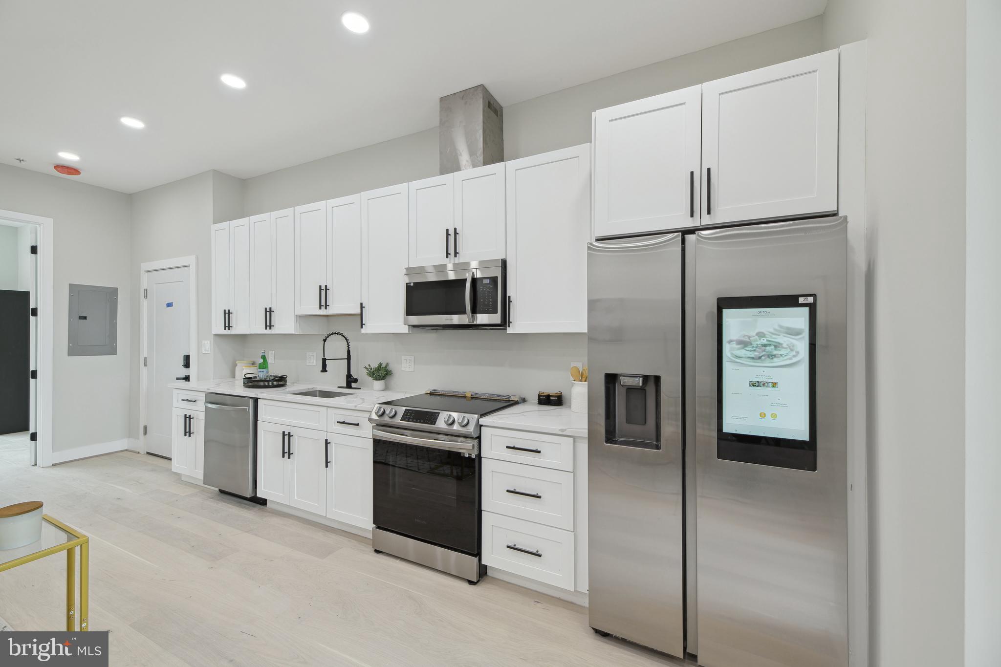 2213 M St NE #4