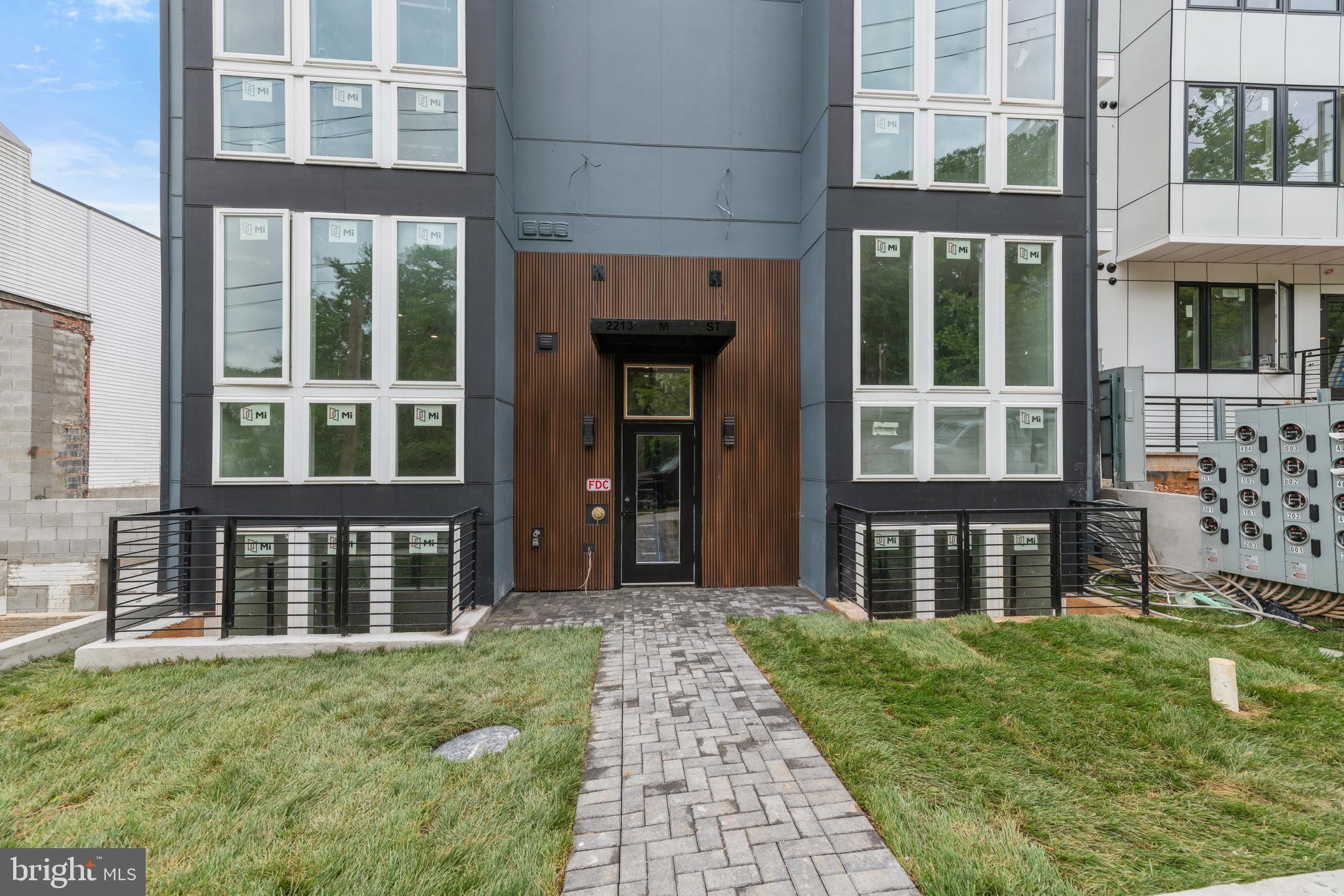 2213 M St NE #4