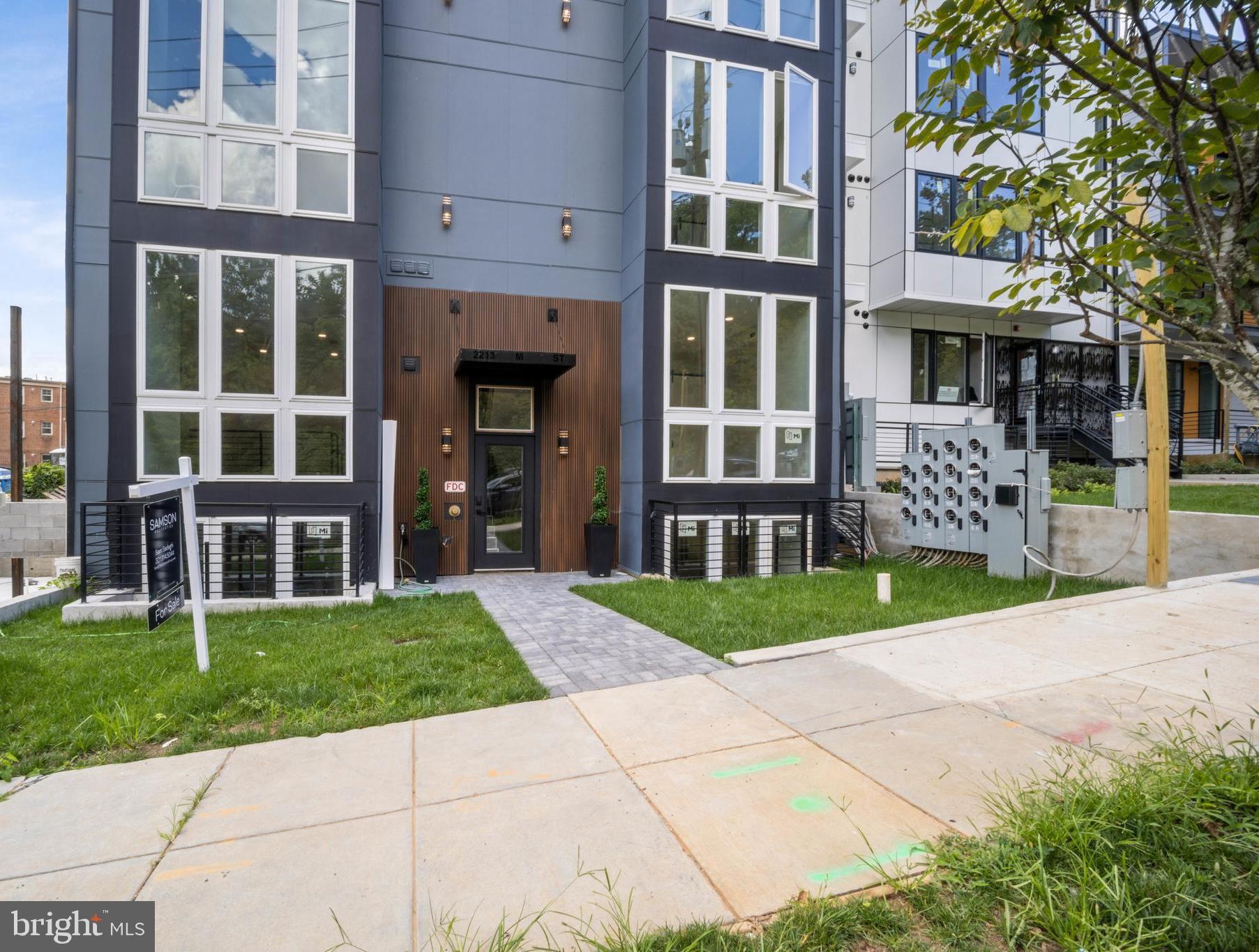 2213 M St NE #4