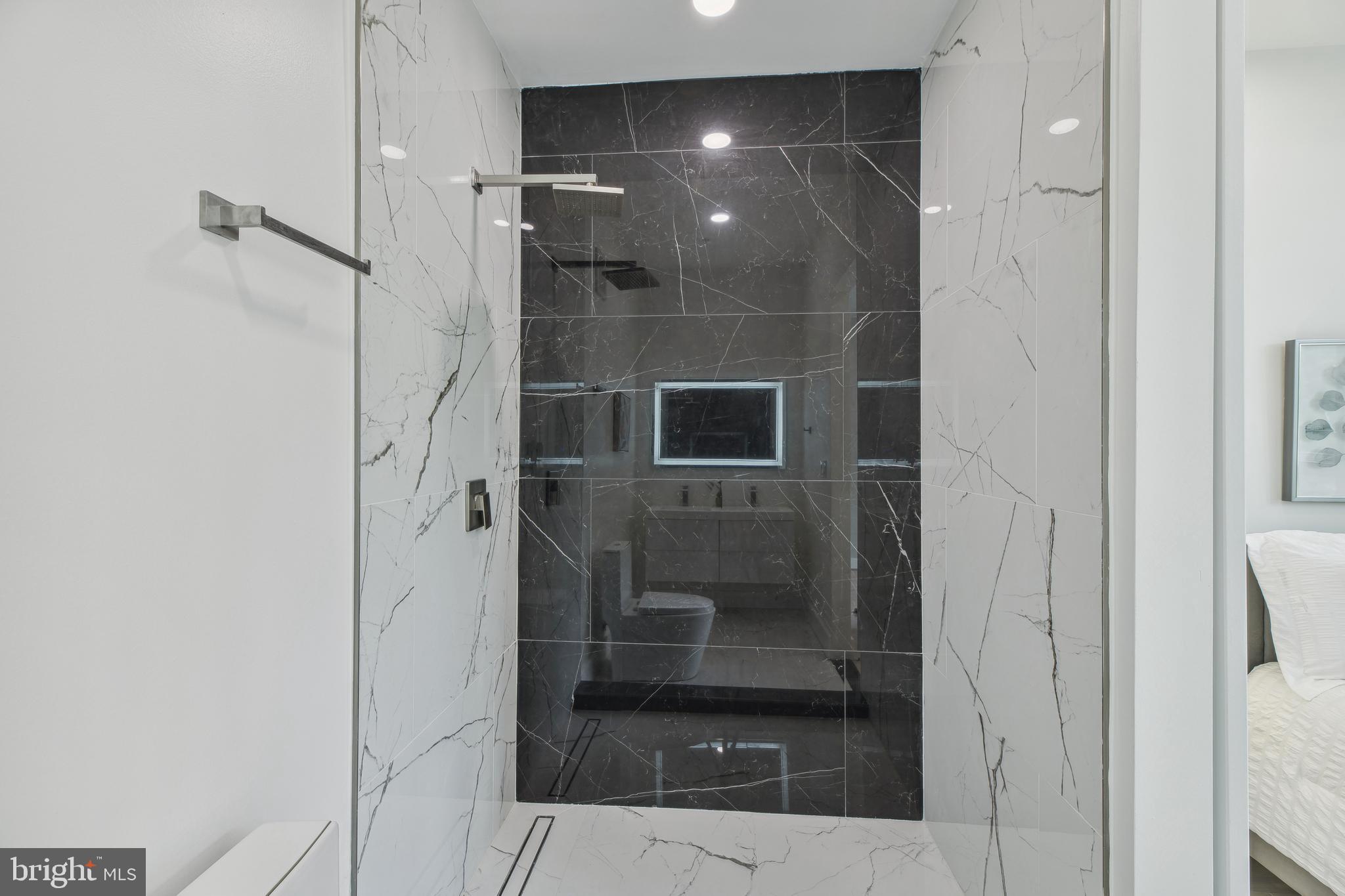 2213 M St NE #4