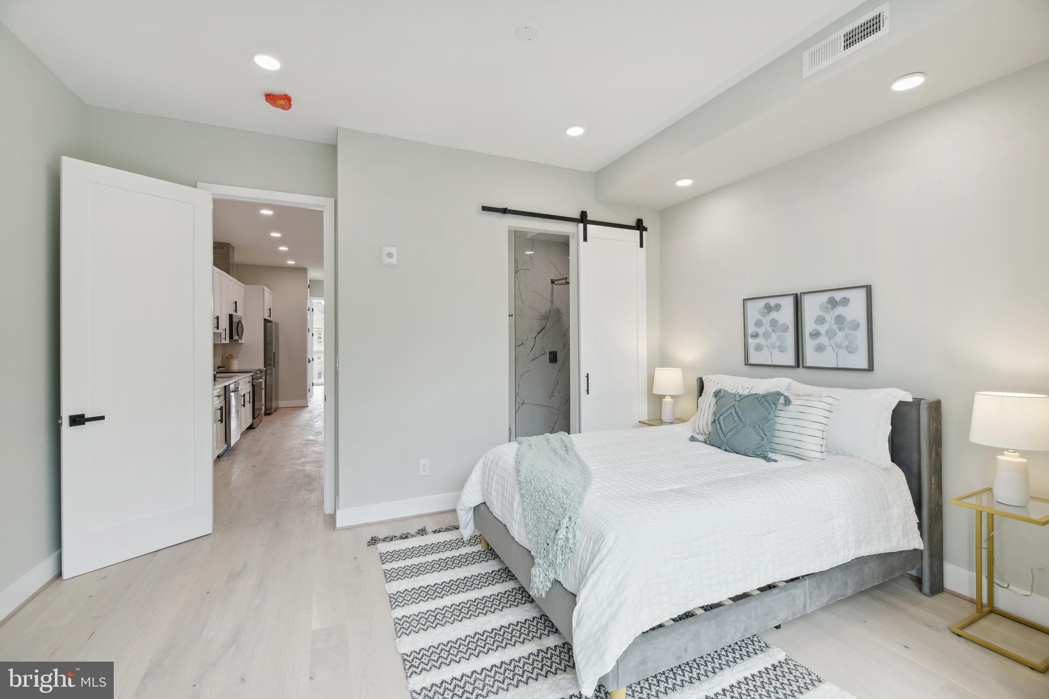 2213 M St NE #4