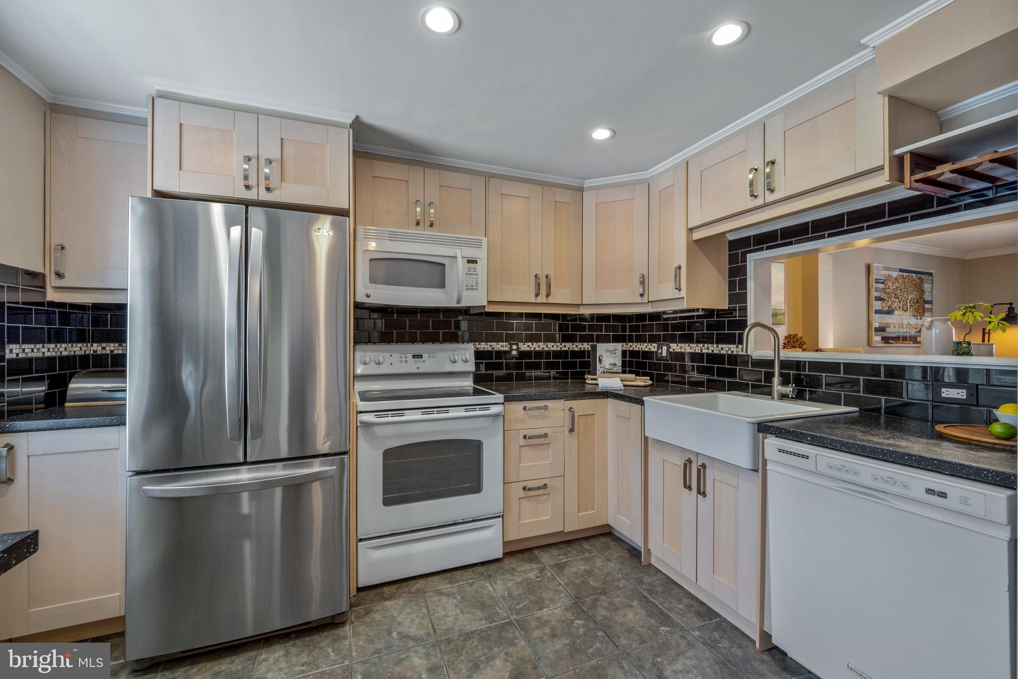 8089 WOLSEY COURT