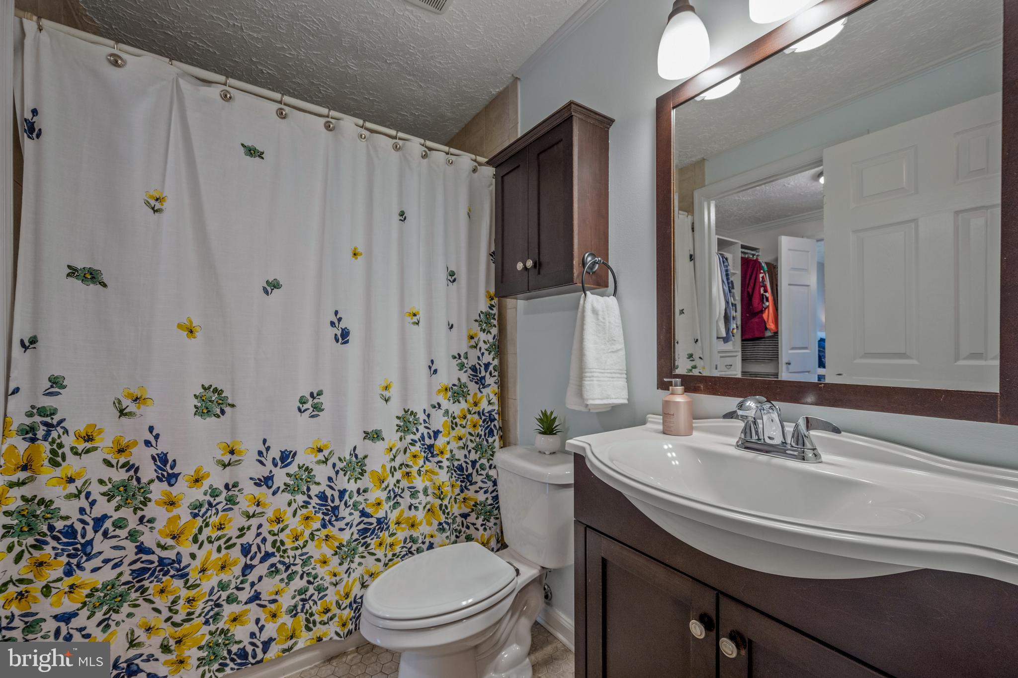 8089 WOLSEY COURT