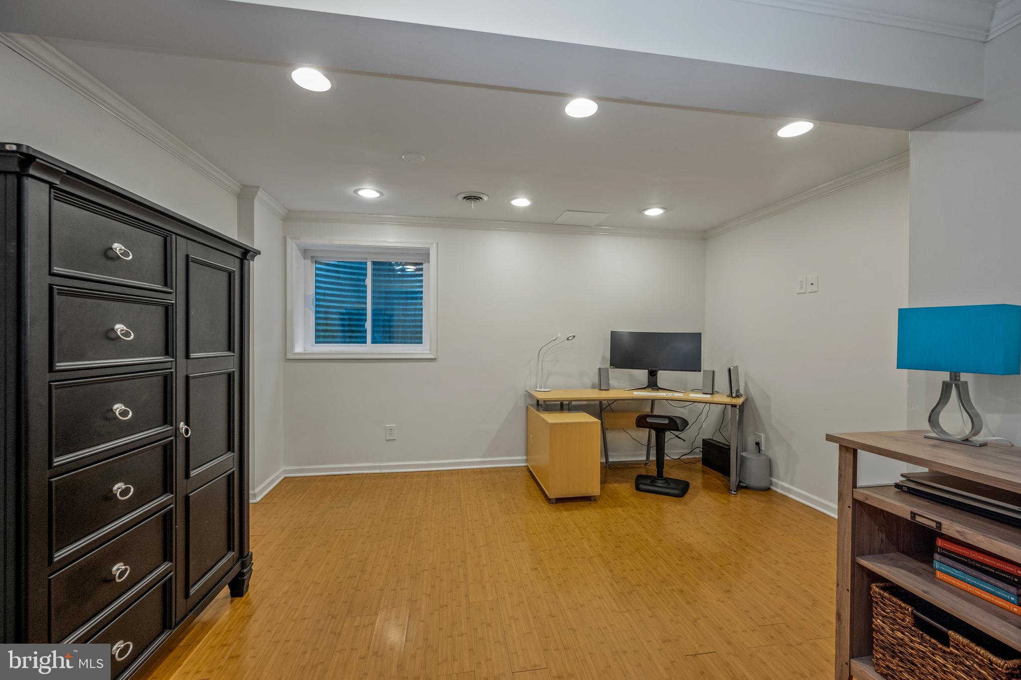 8089 WOLSEY COURT