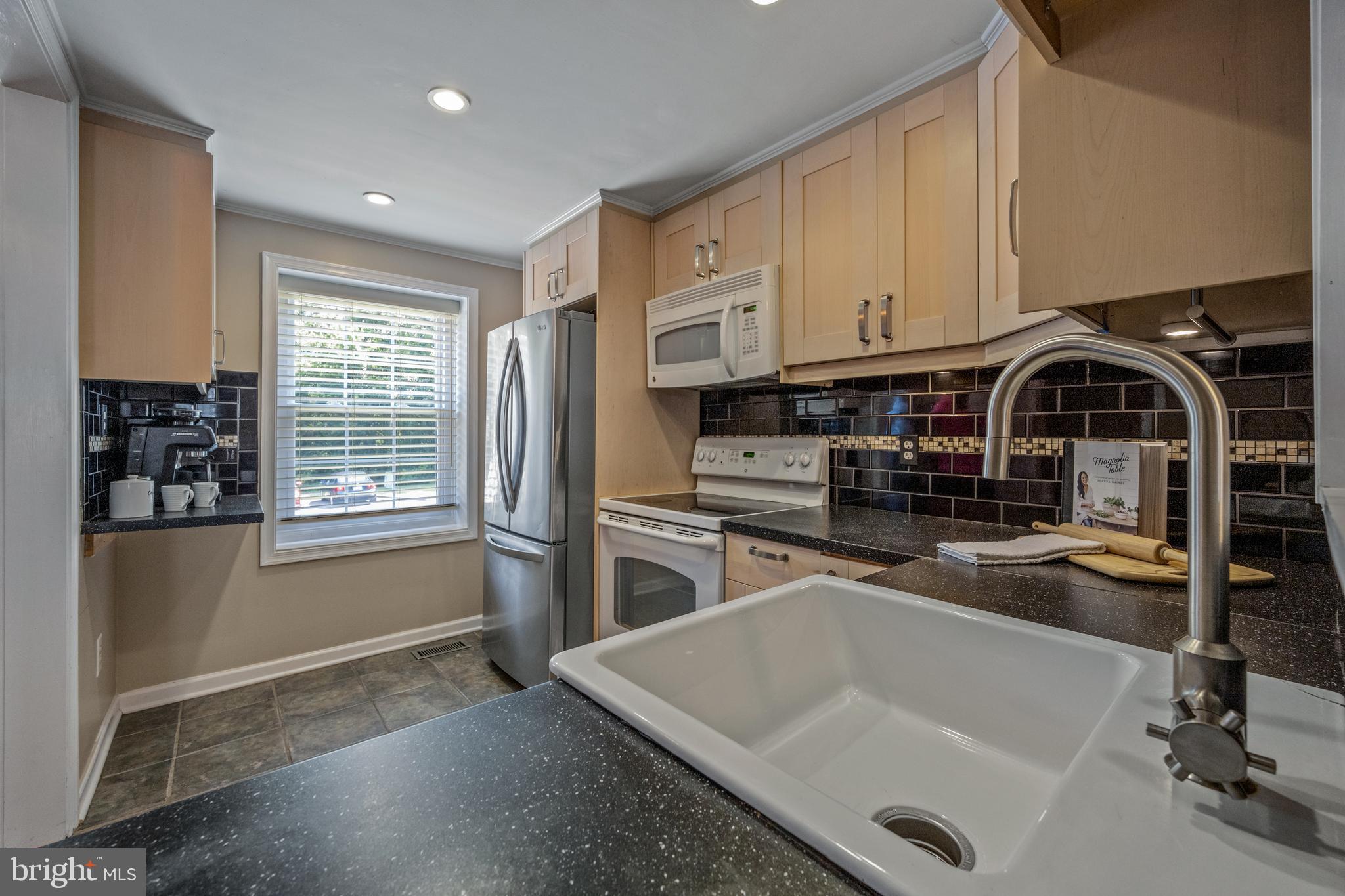 8089 WOLSEY COURT