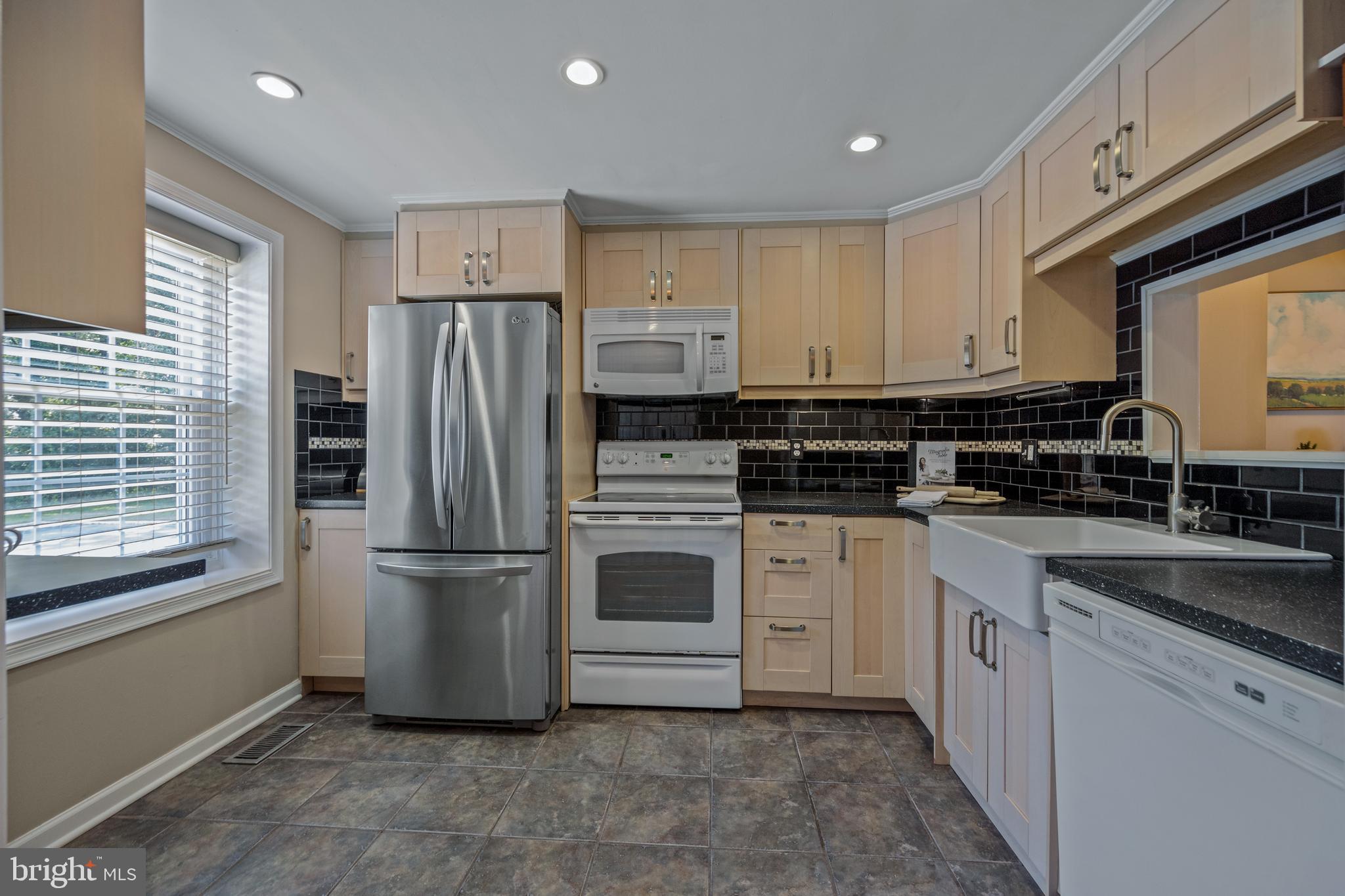 8089 WOLSEY COURT