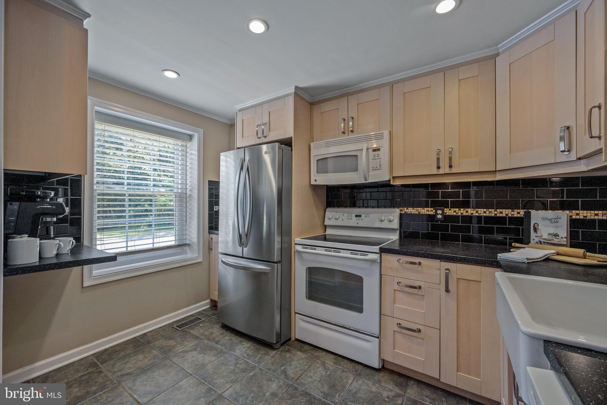8089 WOLSEY COURT