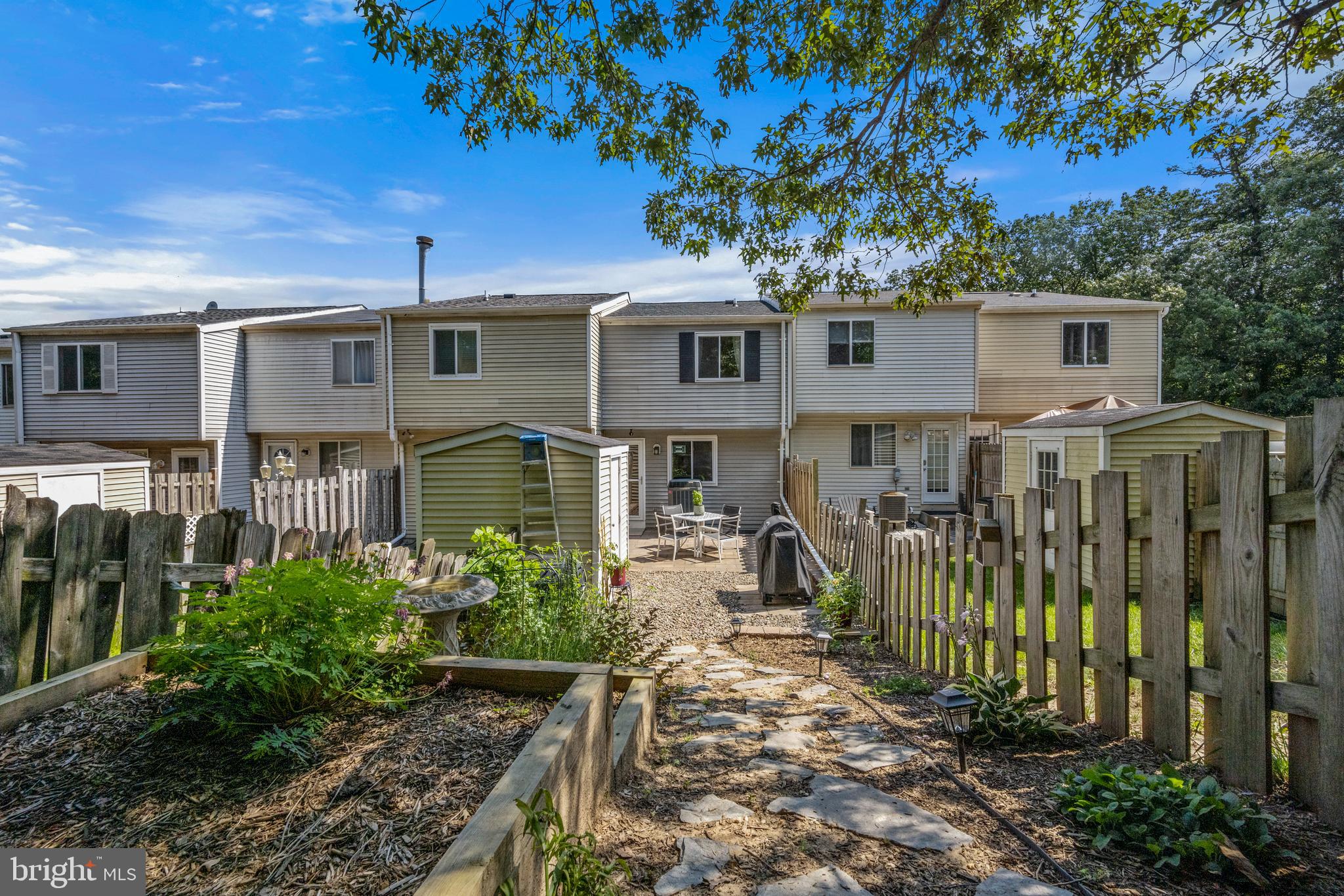 8089 WOLSEY COURT