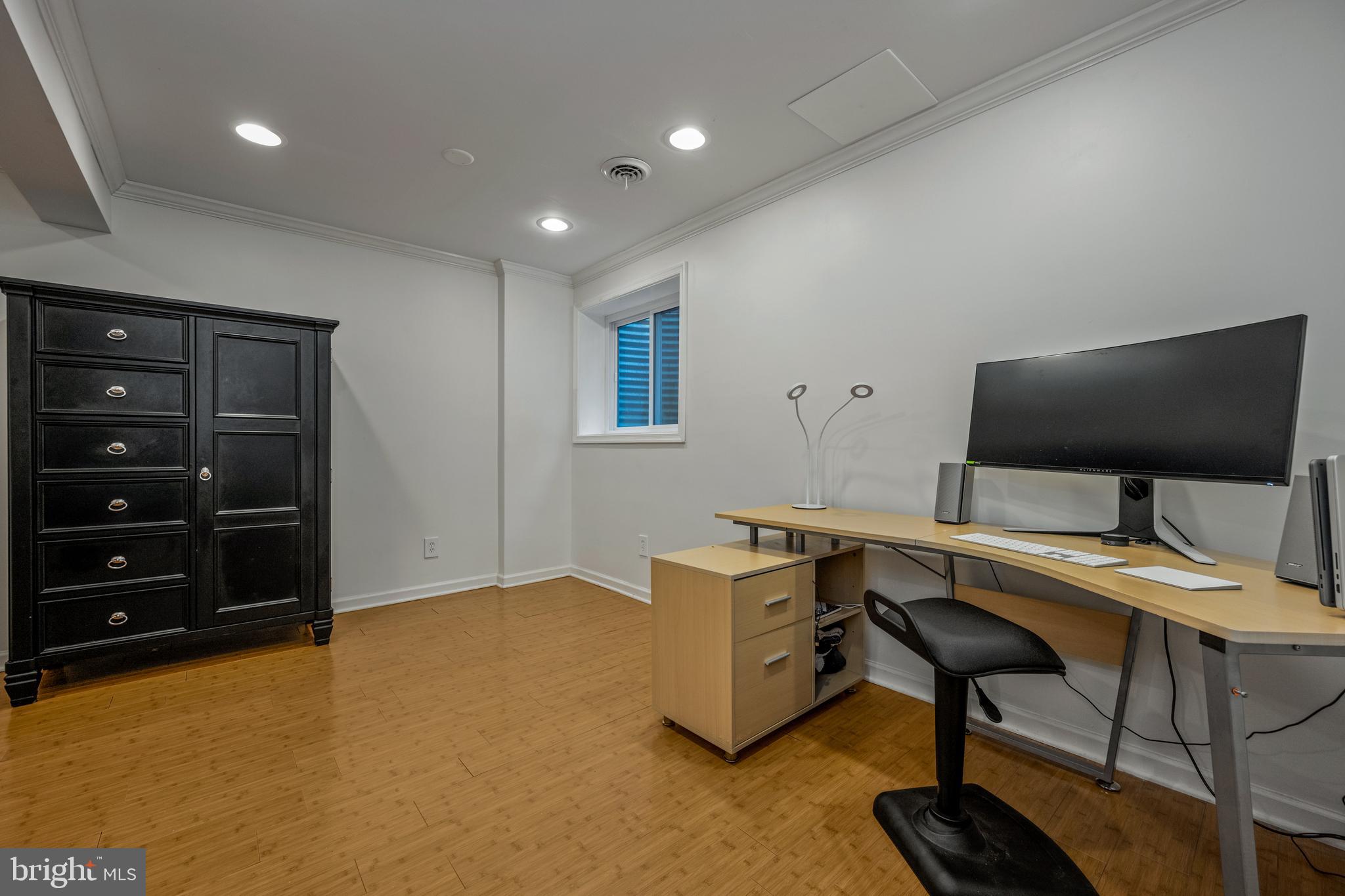 8089 WOLSEY COURT