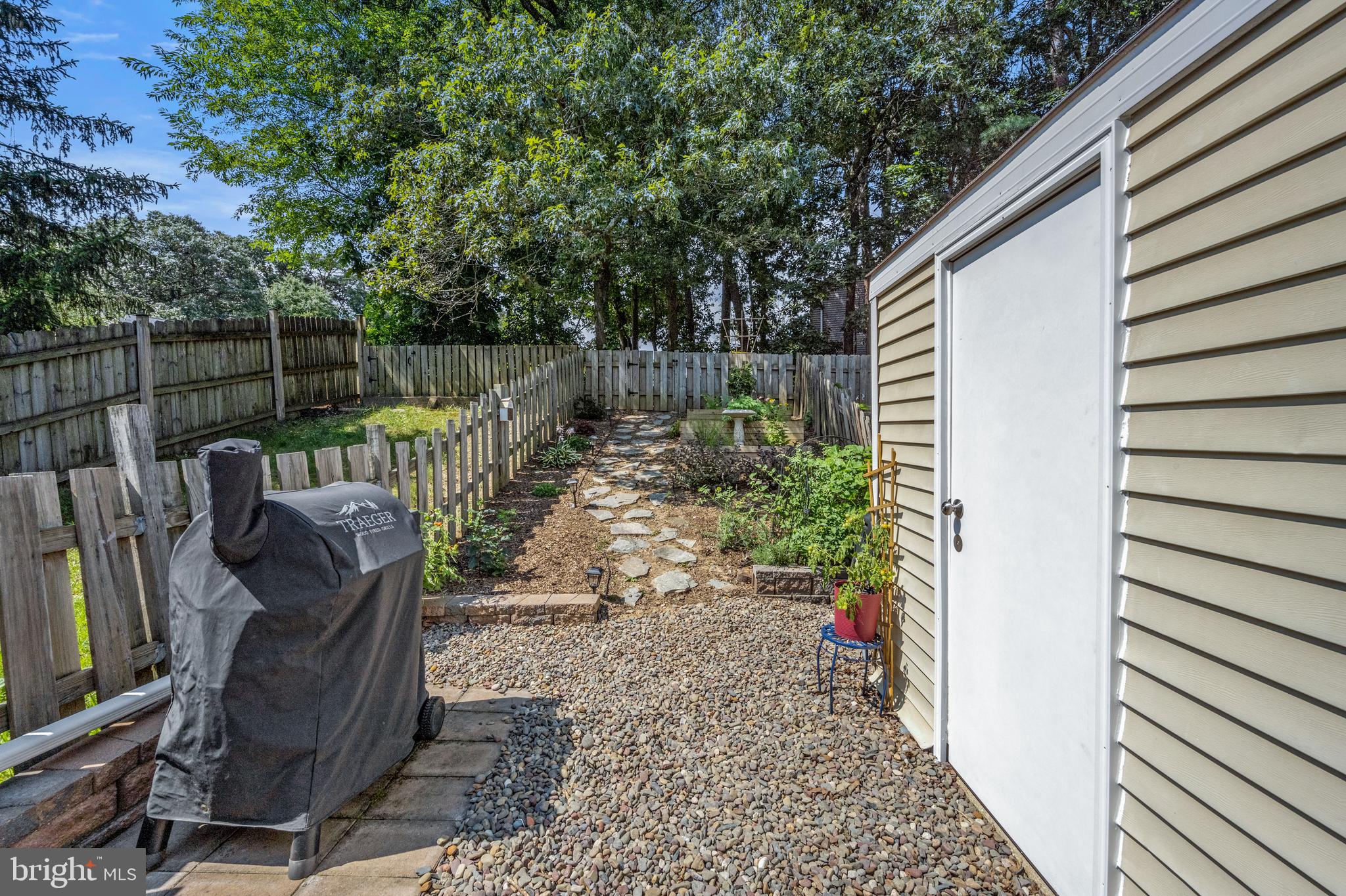 8089 WOLSEY COURT
