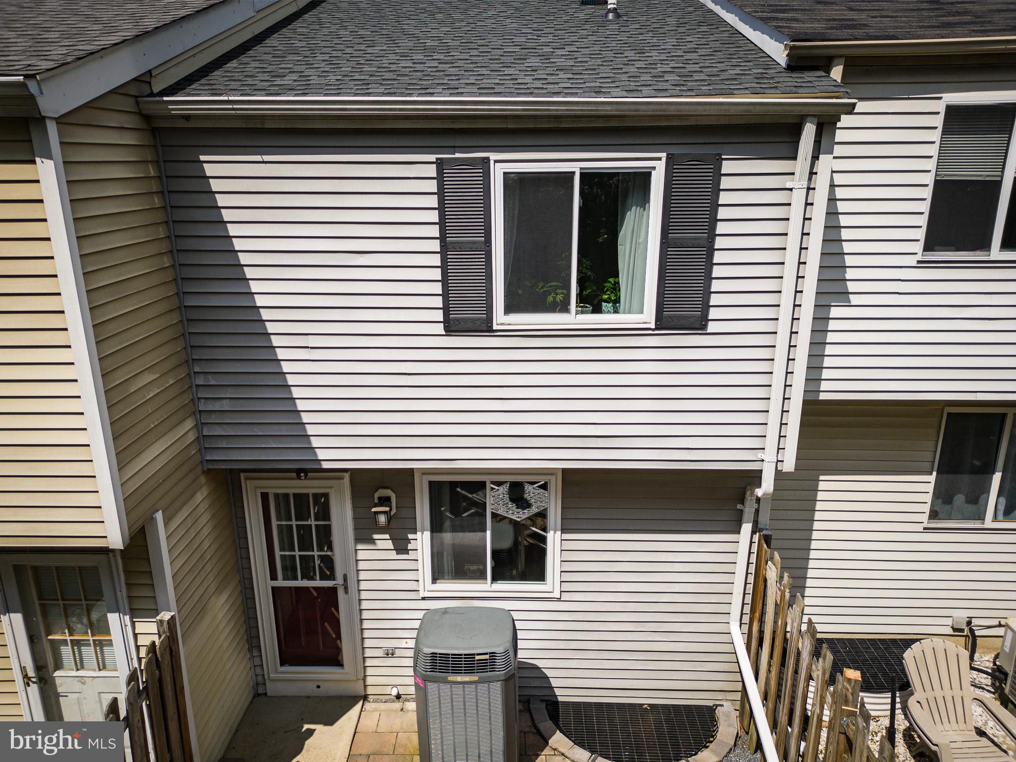 8089 WOLSEY COURT