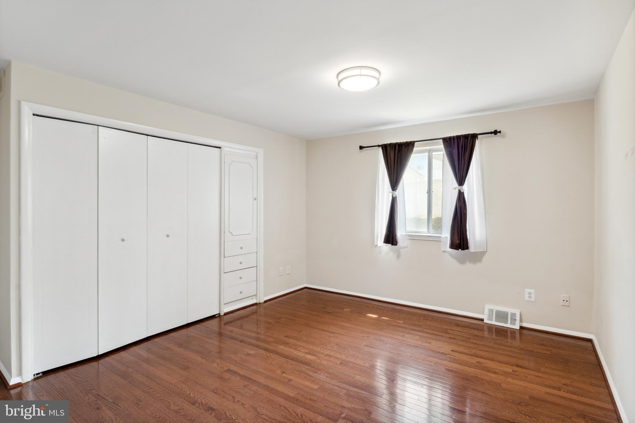 231 Mackintosh DRIVE