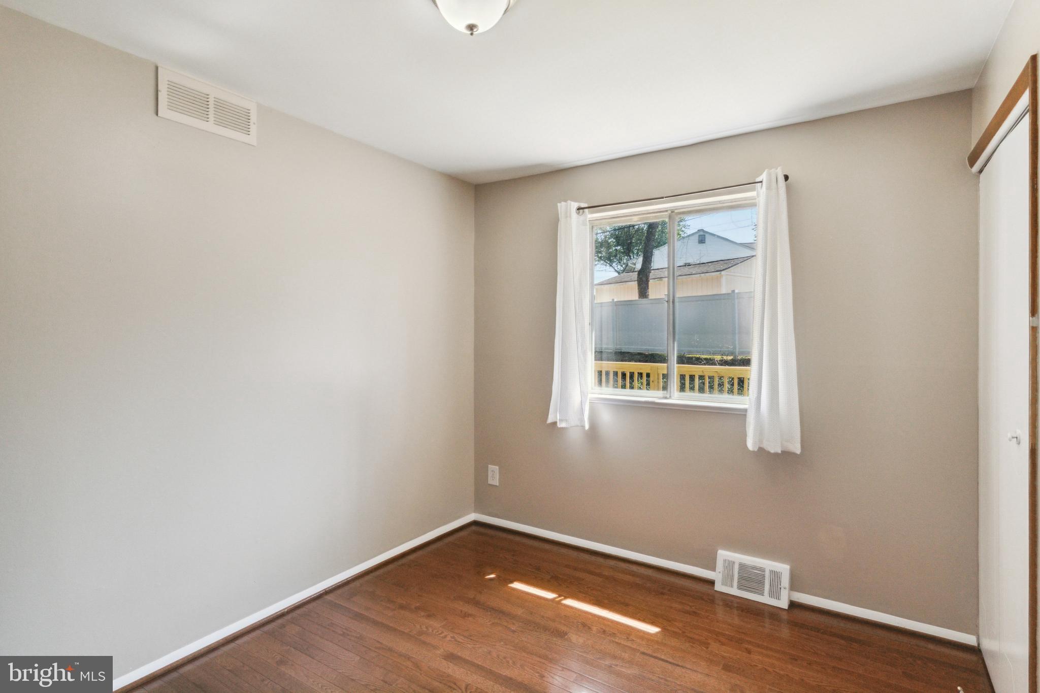 231 Mackintosh DRIVE