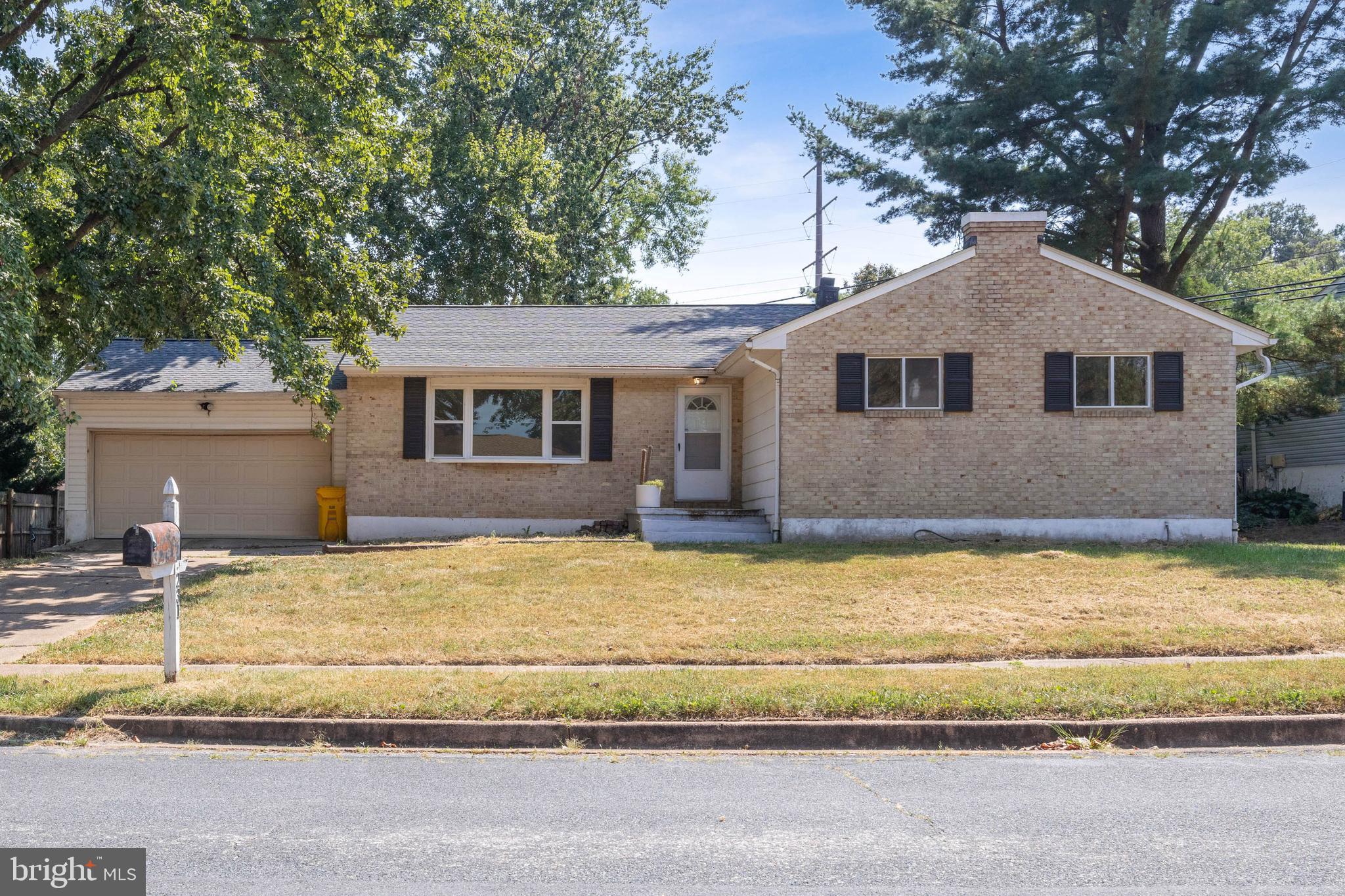 231 Mackintosh DRIVE