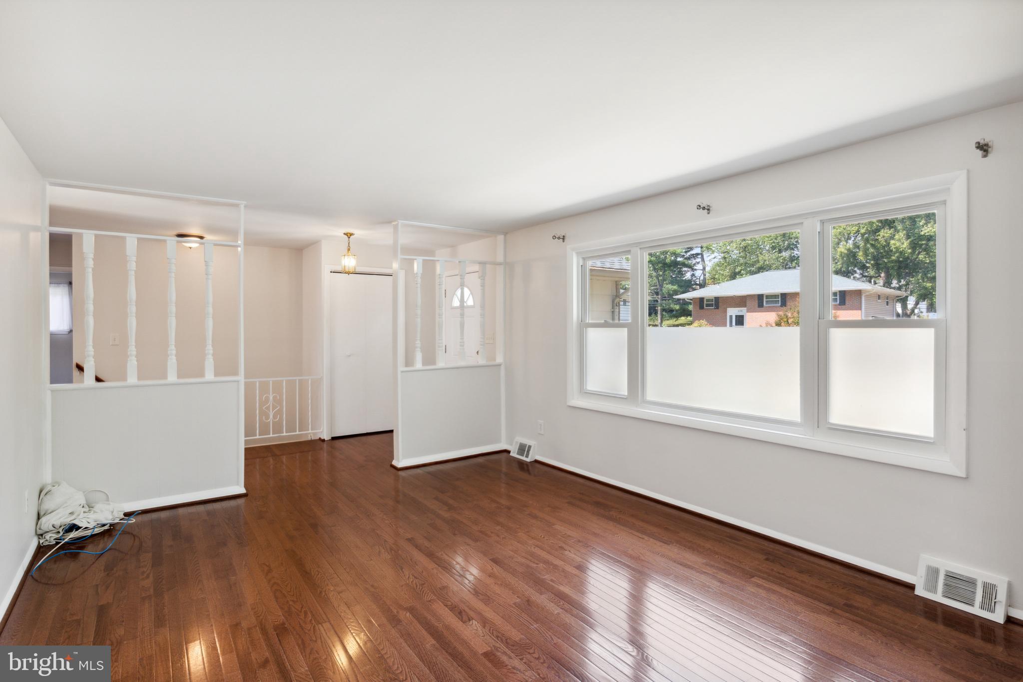 231 Mackintosh DRIVE