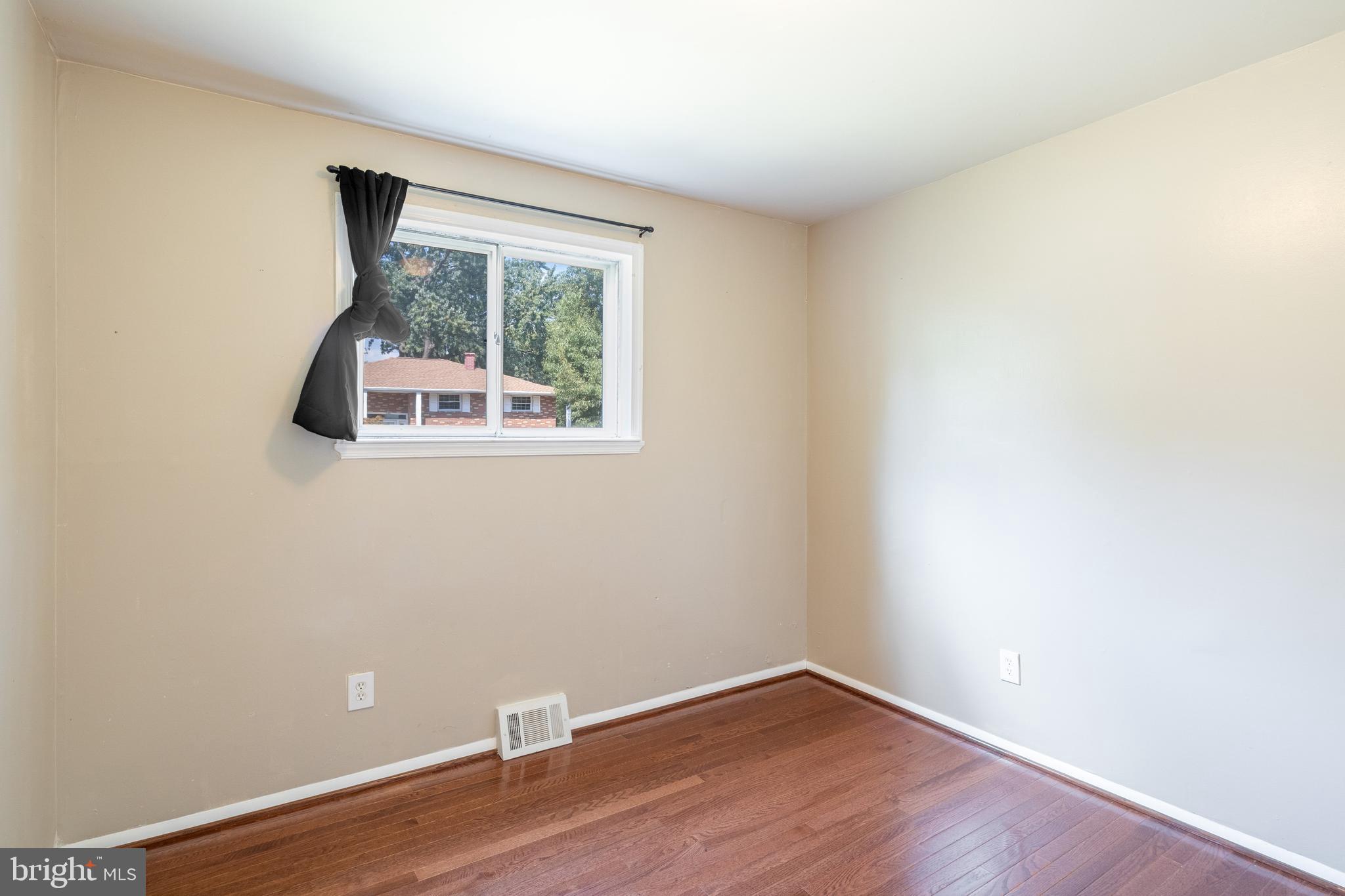 231 Mackintosh DRIVE