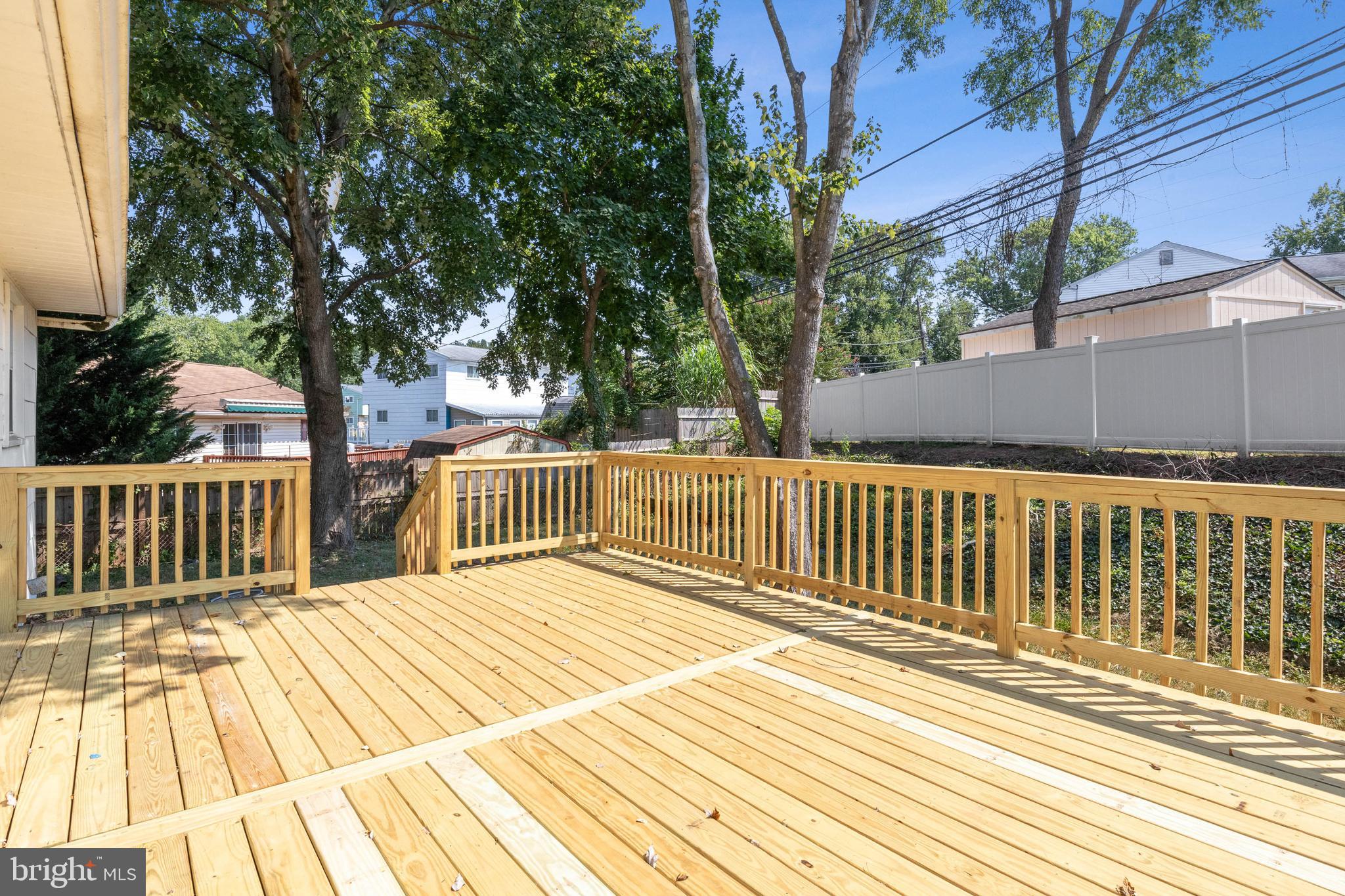 231 Mackintosh DRIVE