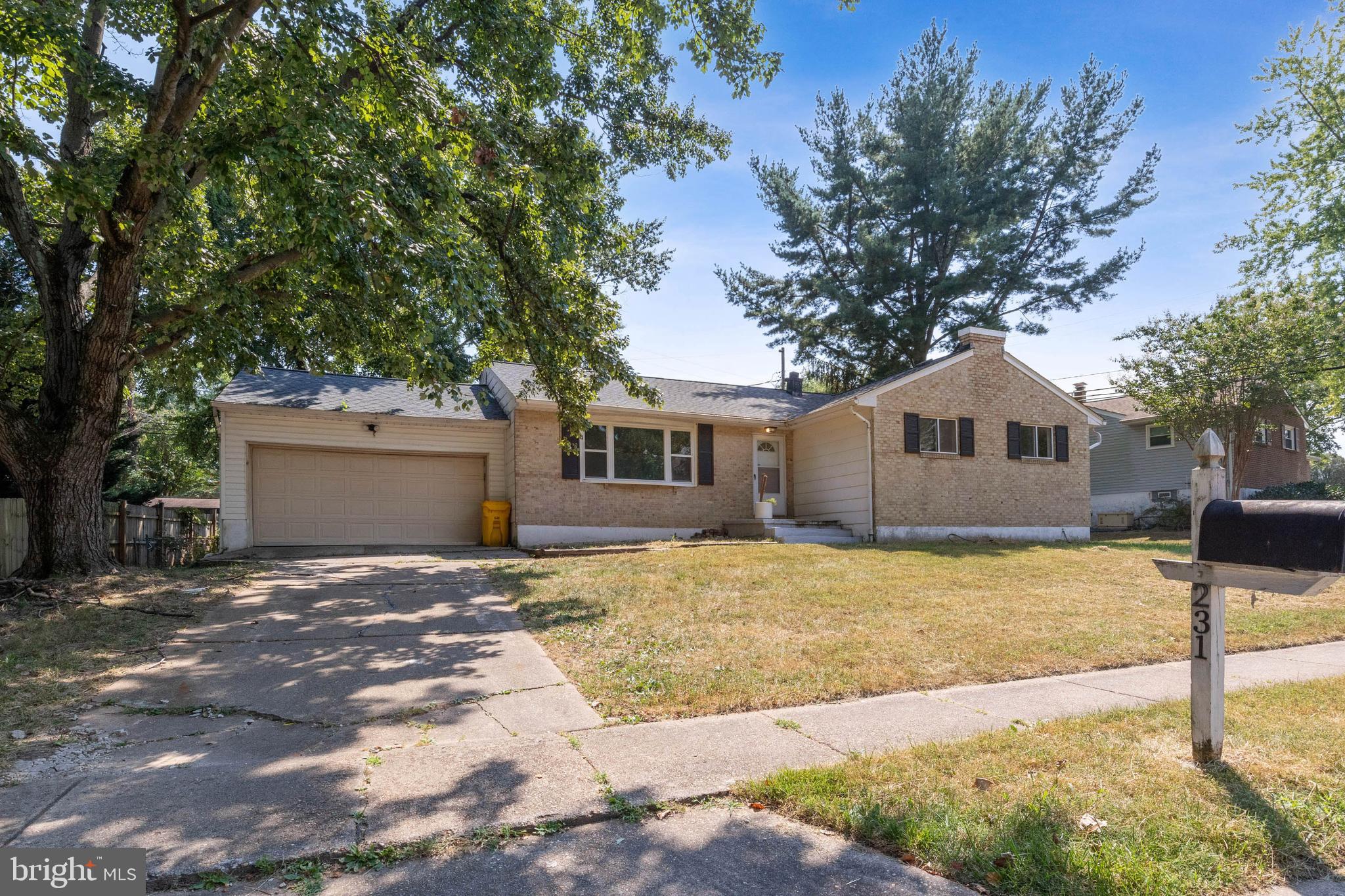231 Mackintosh DRIVE