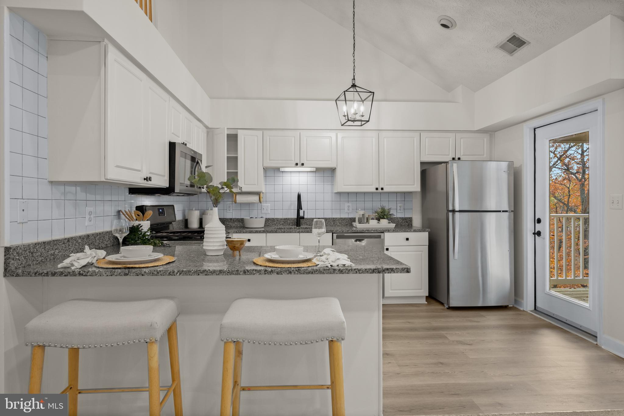 617 Admiral DRIVE Unit: 5402