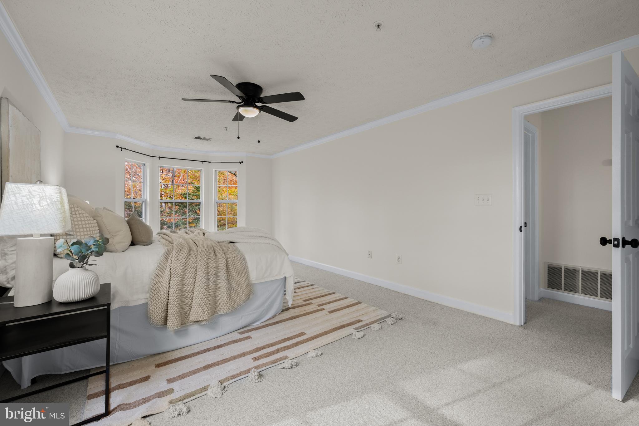 617 Admiral DRIVE Unit: 5402