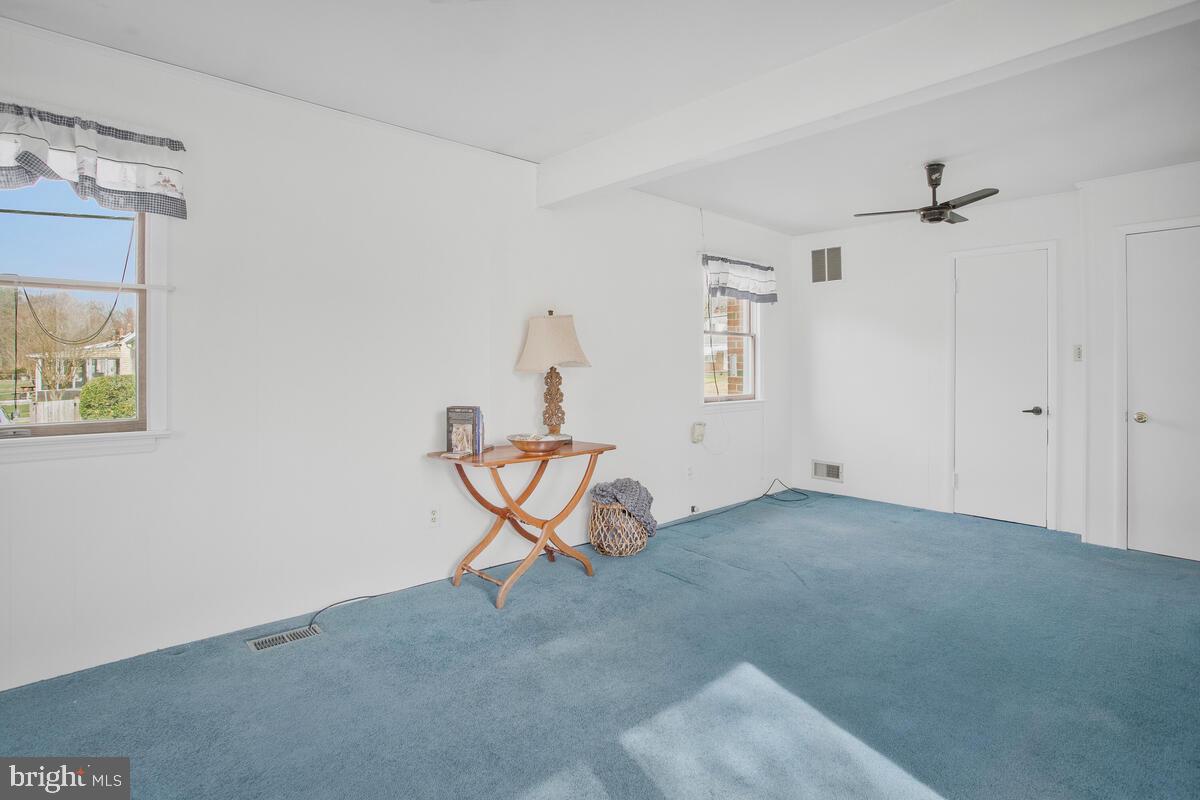 100 Longcross Rd