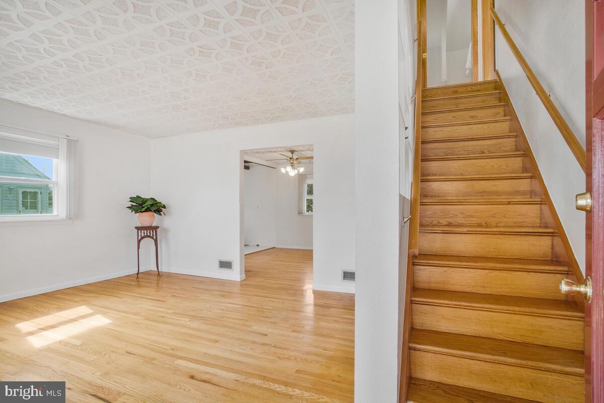 100 Longcross Rd