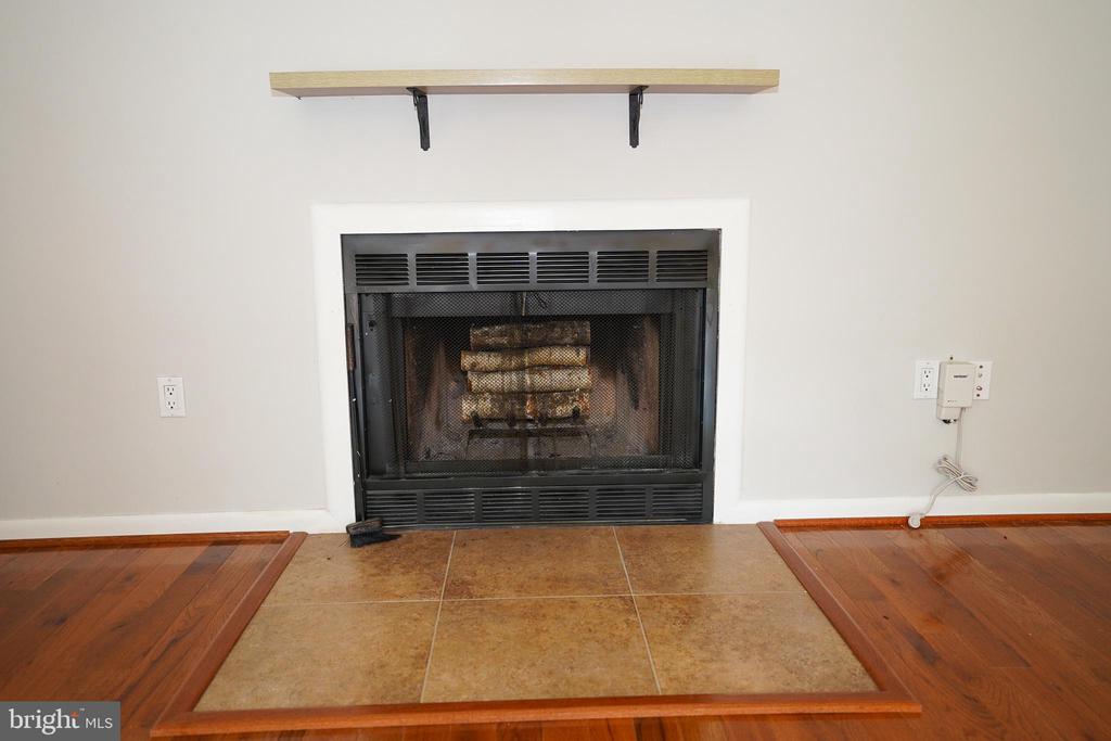 567 ARUNDEL DR