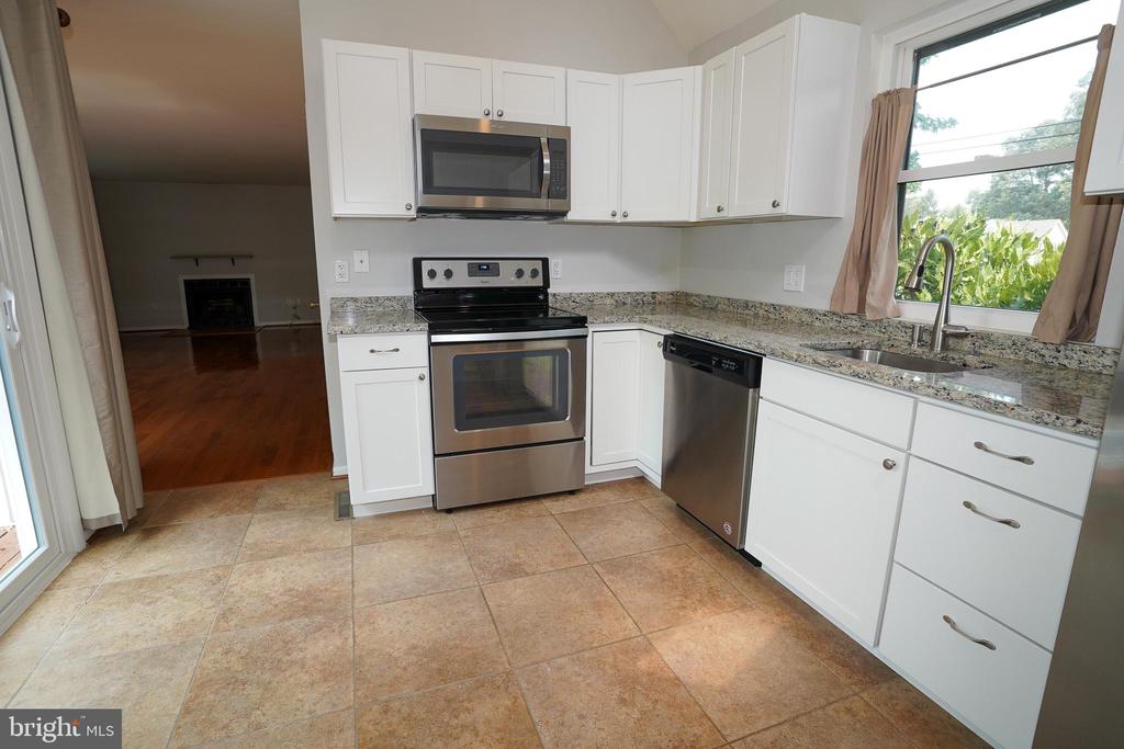 567 ARUNDEL DR