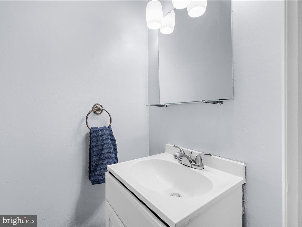 276 Keith Ct