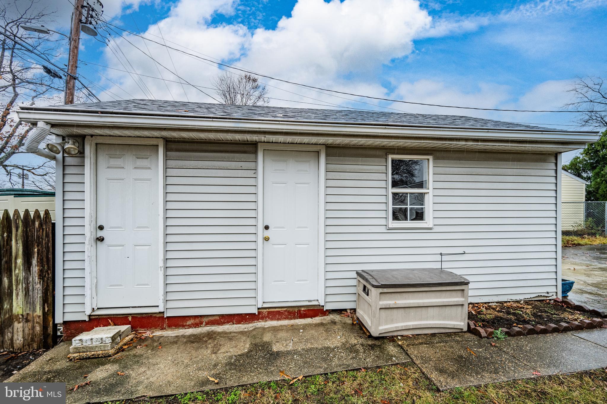 1204 Guildford Rd