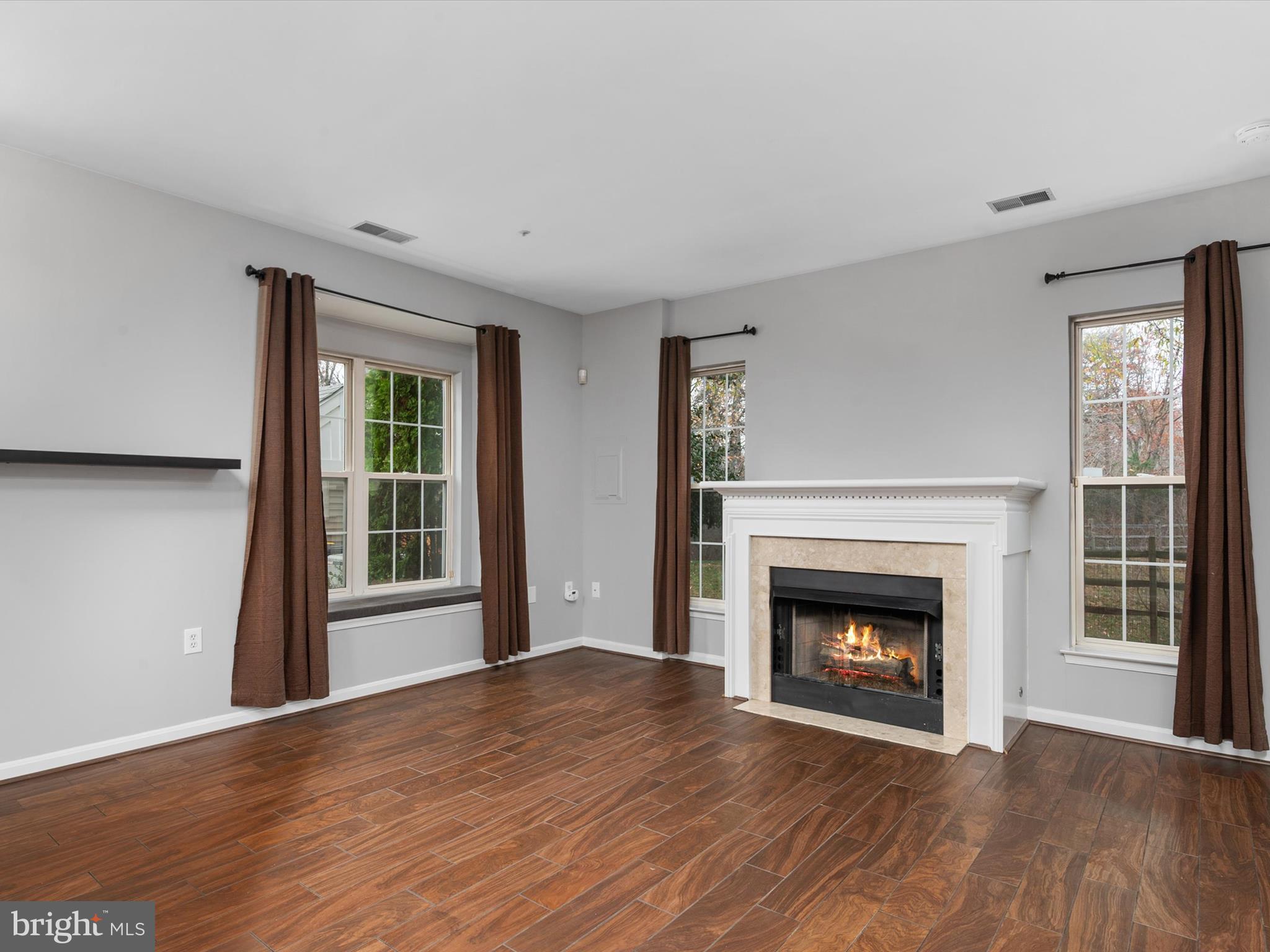 8742 Orchard Green Ct