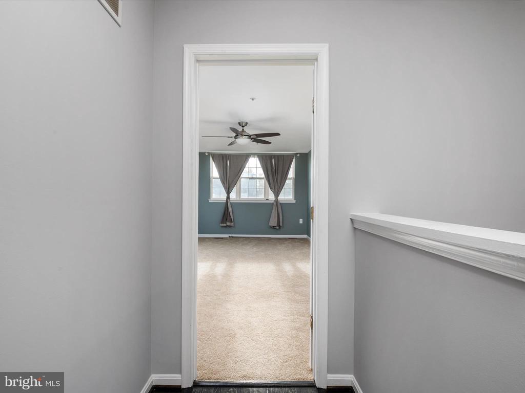 8742 Orchard Green Ct