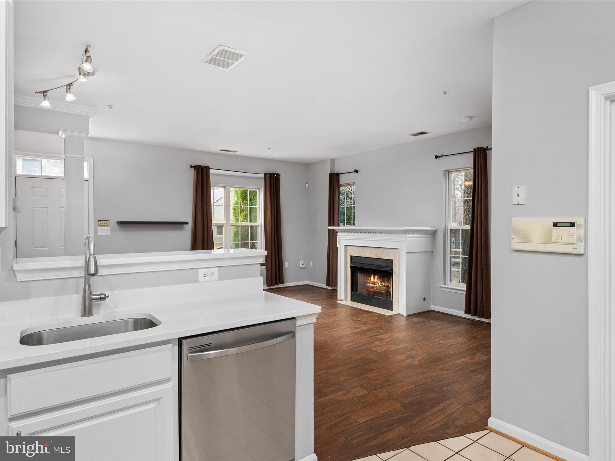 8742 Orchard Green Ct