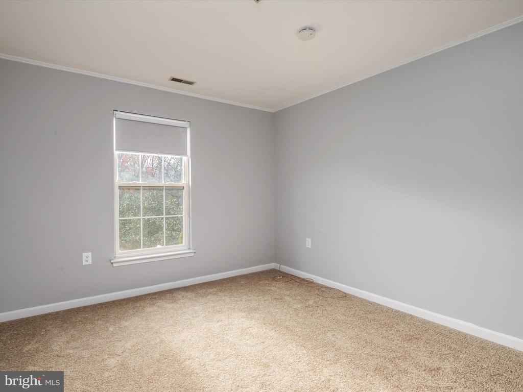 8742 Orchard Green Ct