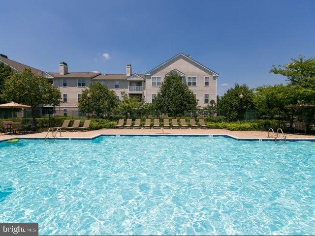 8742 Orchard Green Ct
